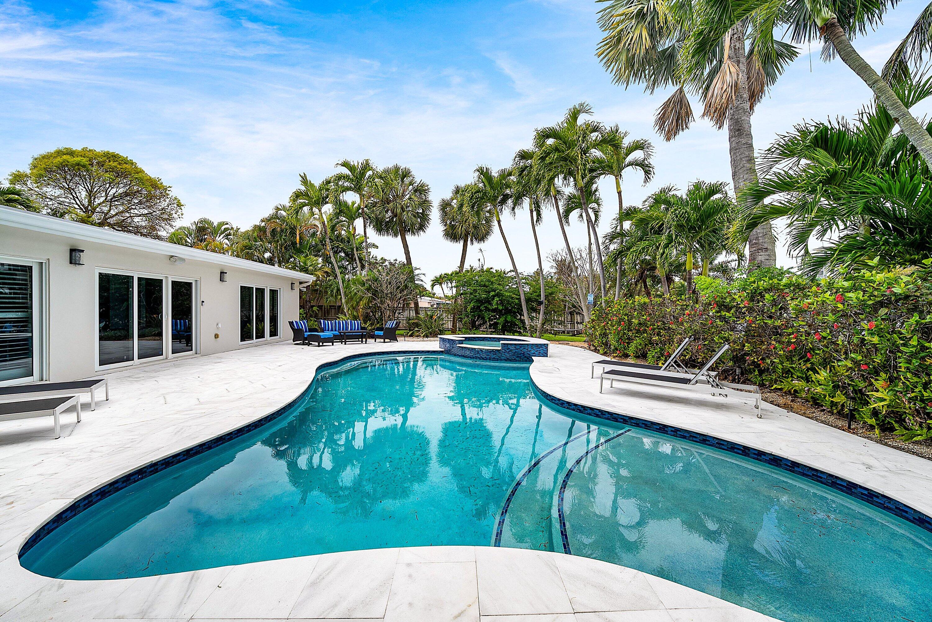 1733 Coral Gardens Drive