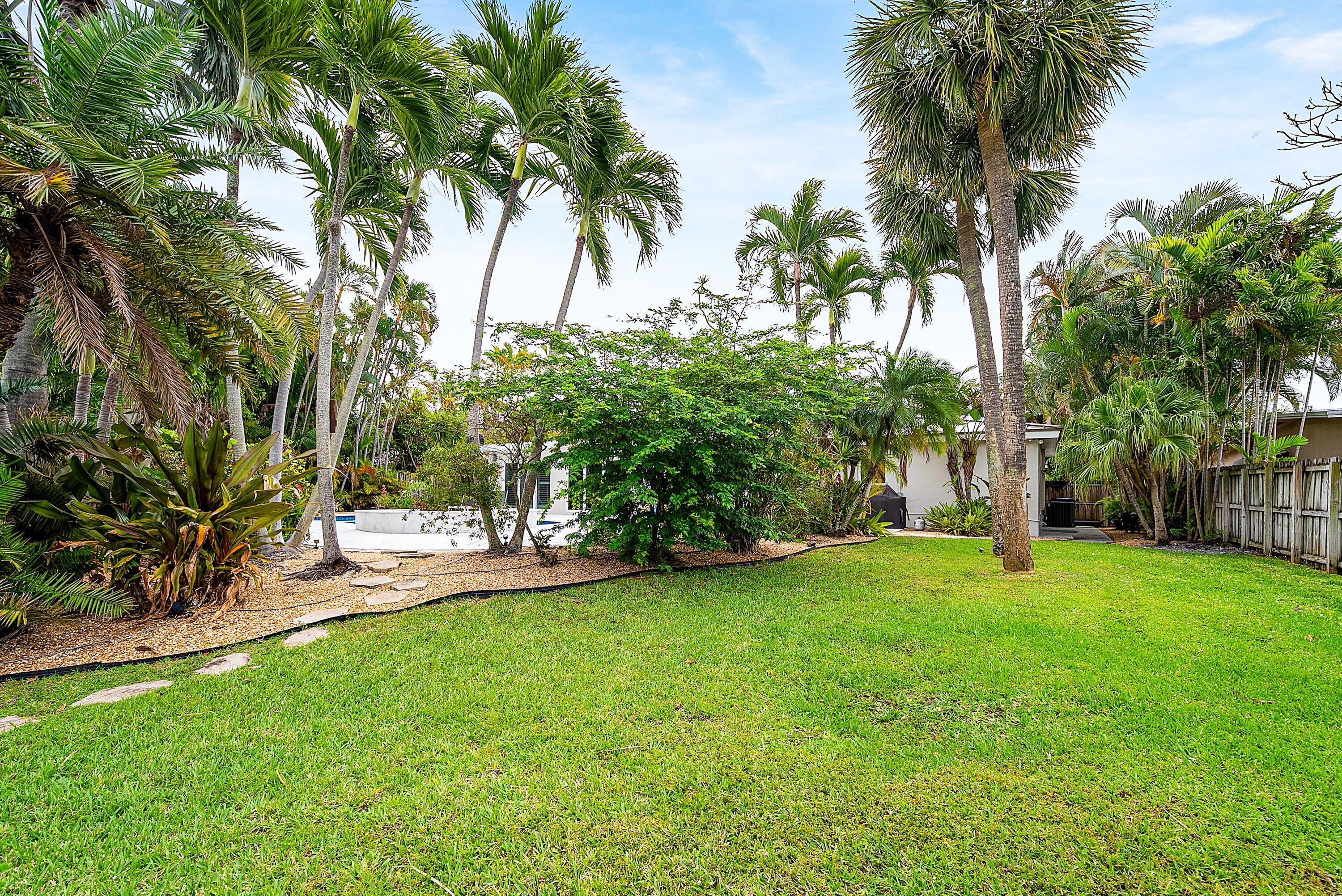 1733 Coral Gardens Drive