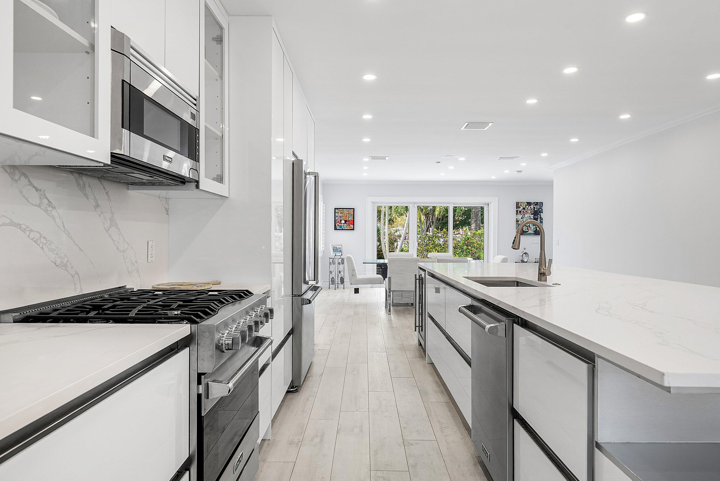 1733 Coral Gardens Drive