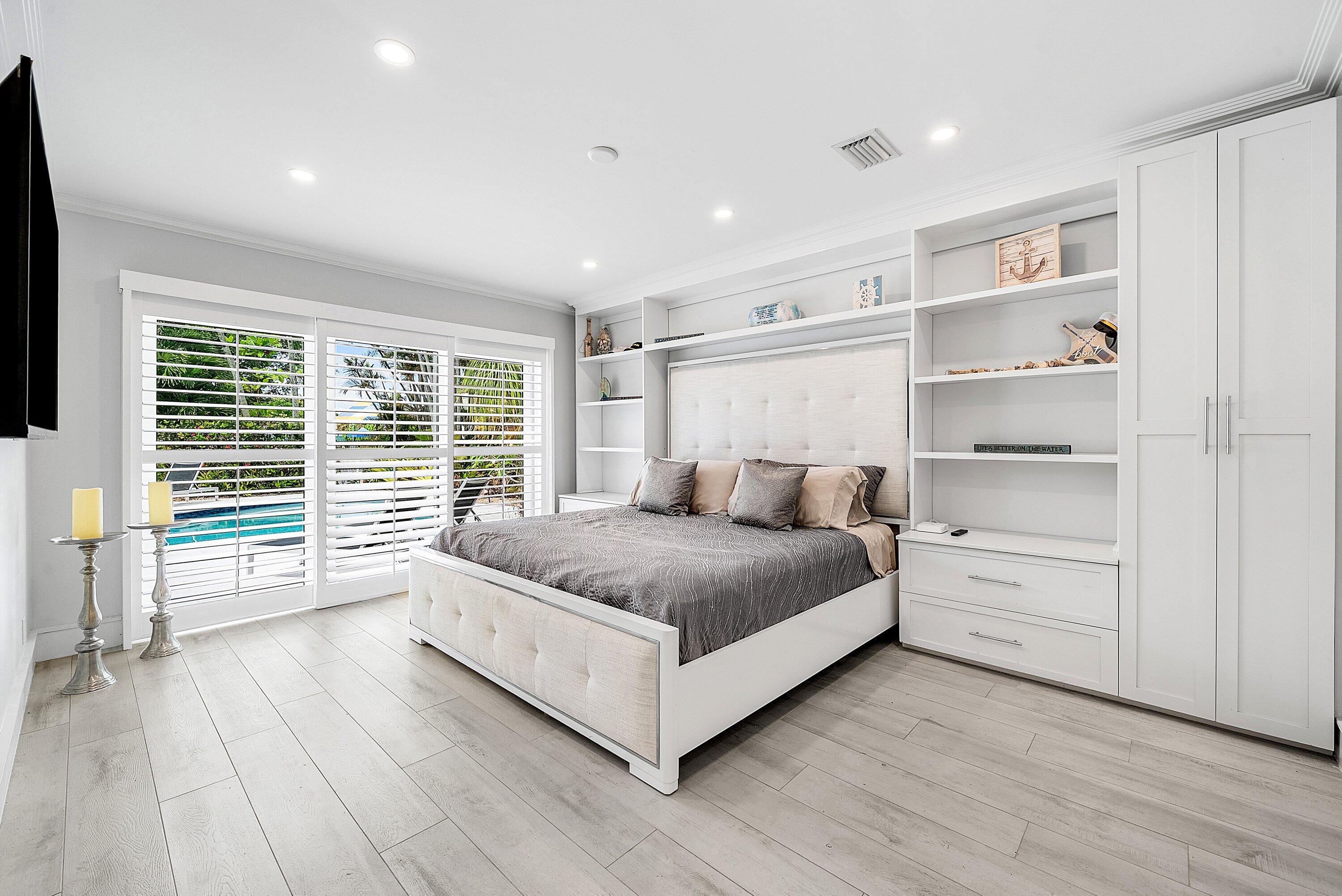 1733 Coral Gardens Drive