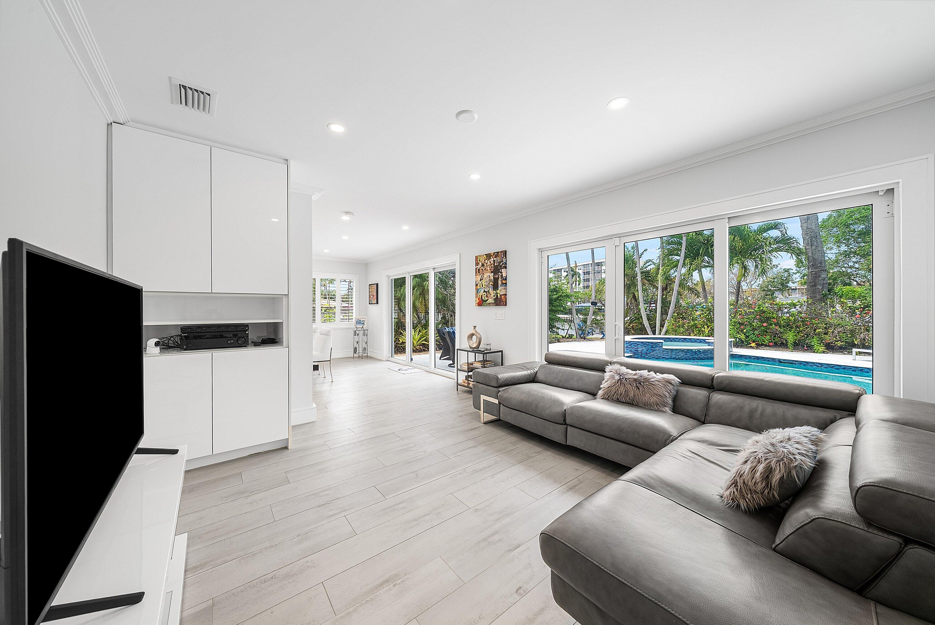 1733 Coral Gardens Drive