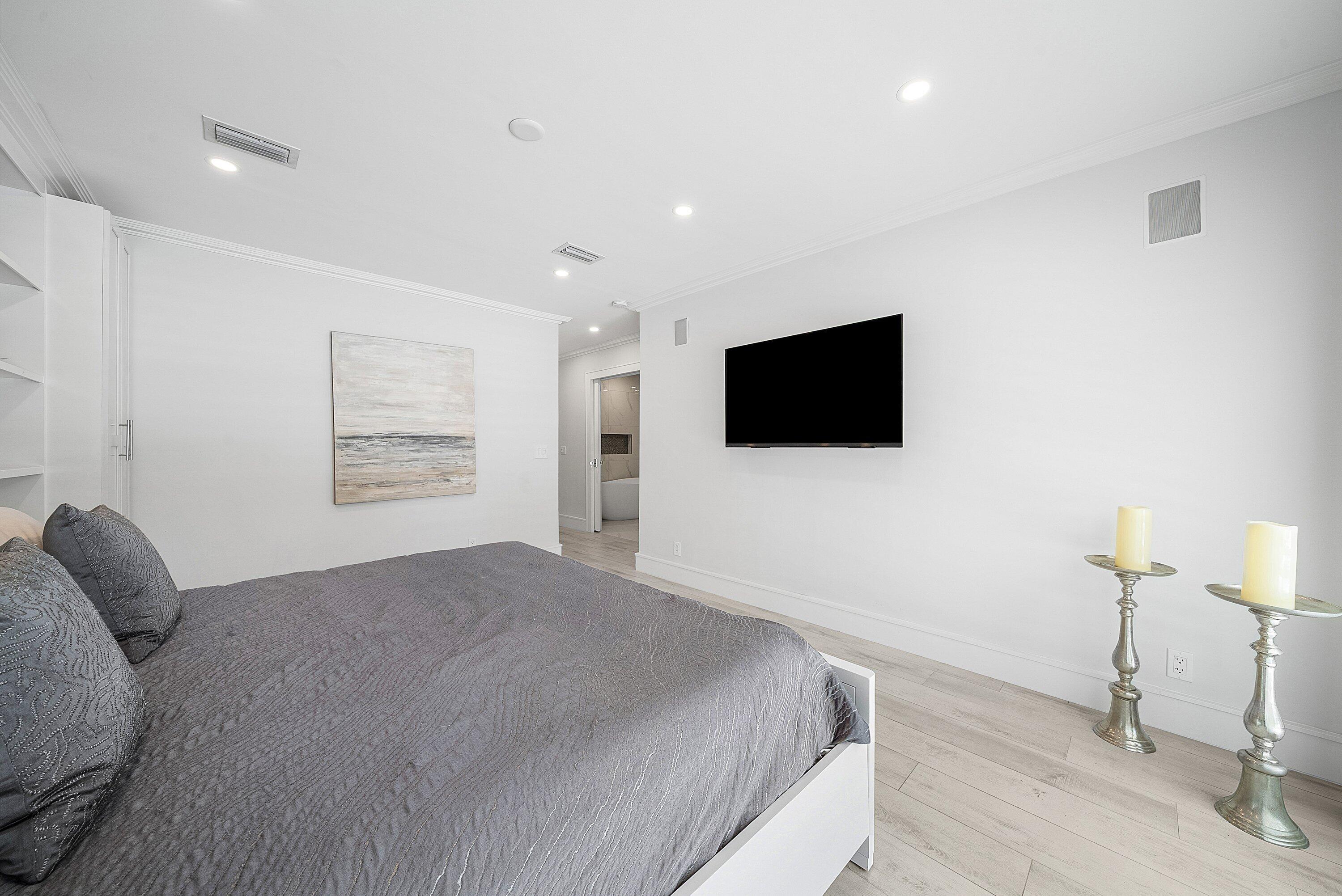 1733 Coral Gardens Drive