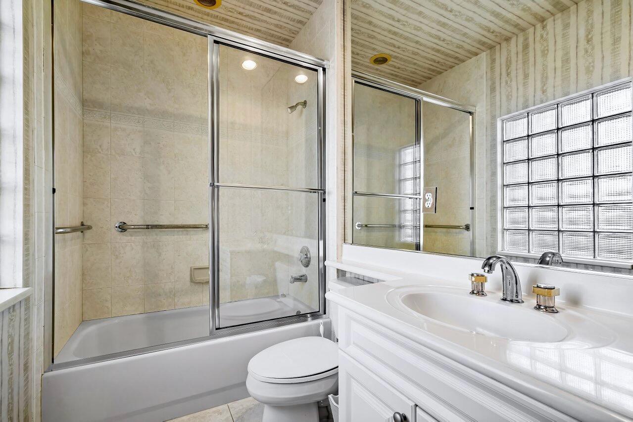 56 Island Drive