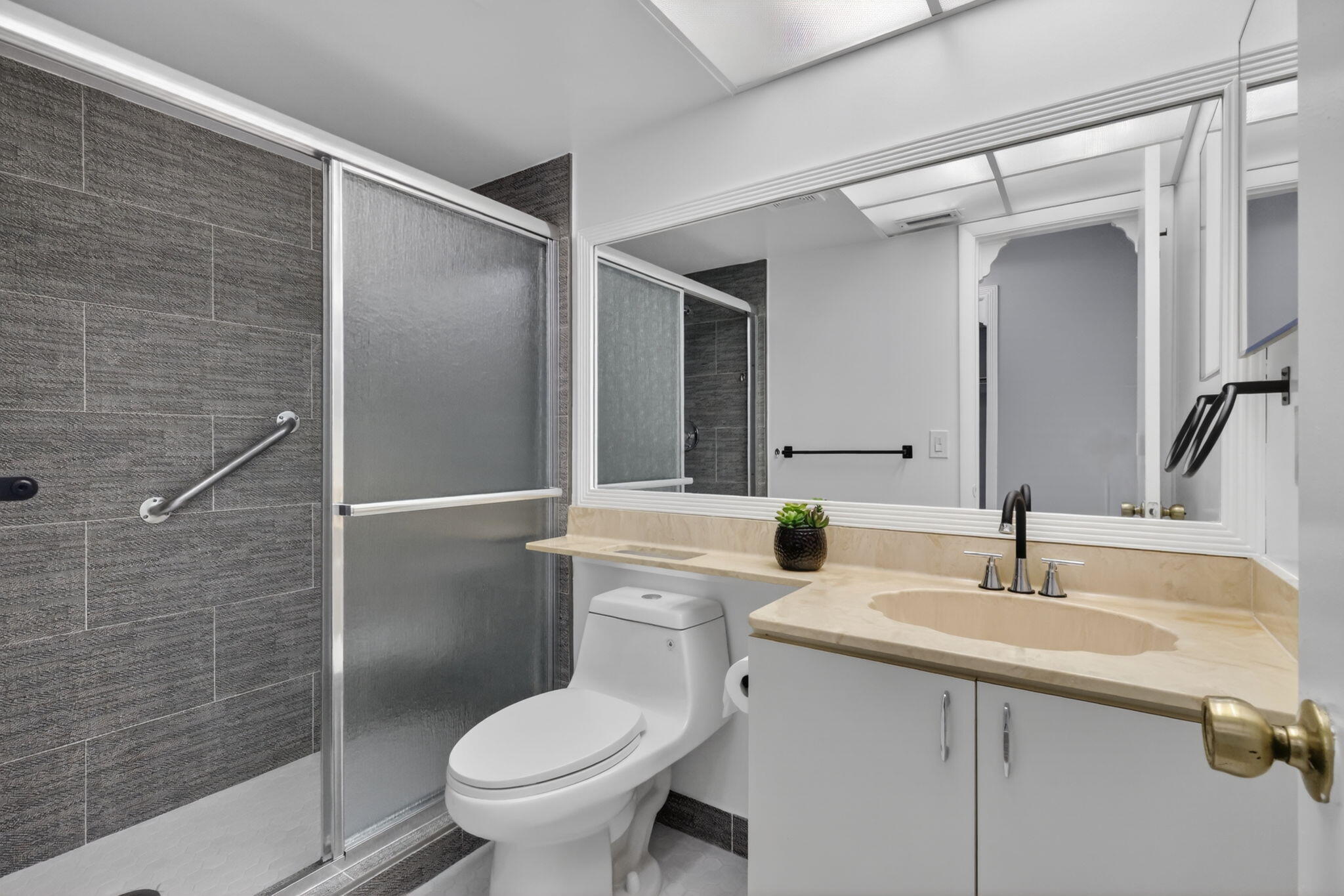 7770 Tahiti Lane 102