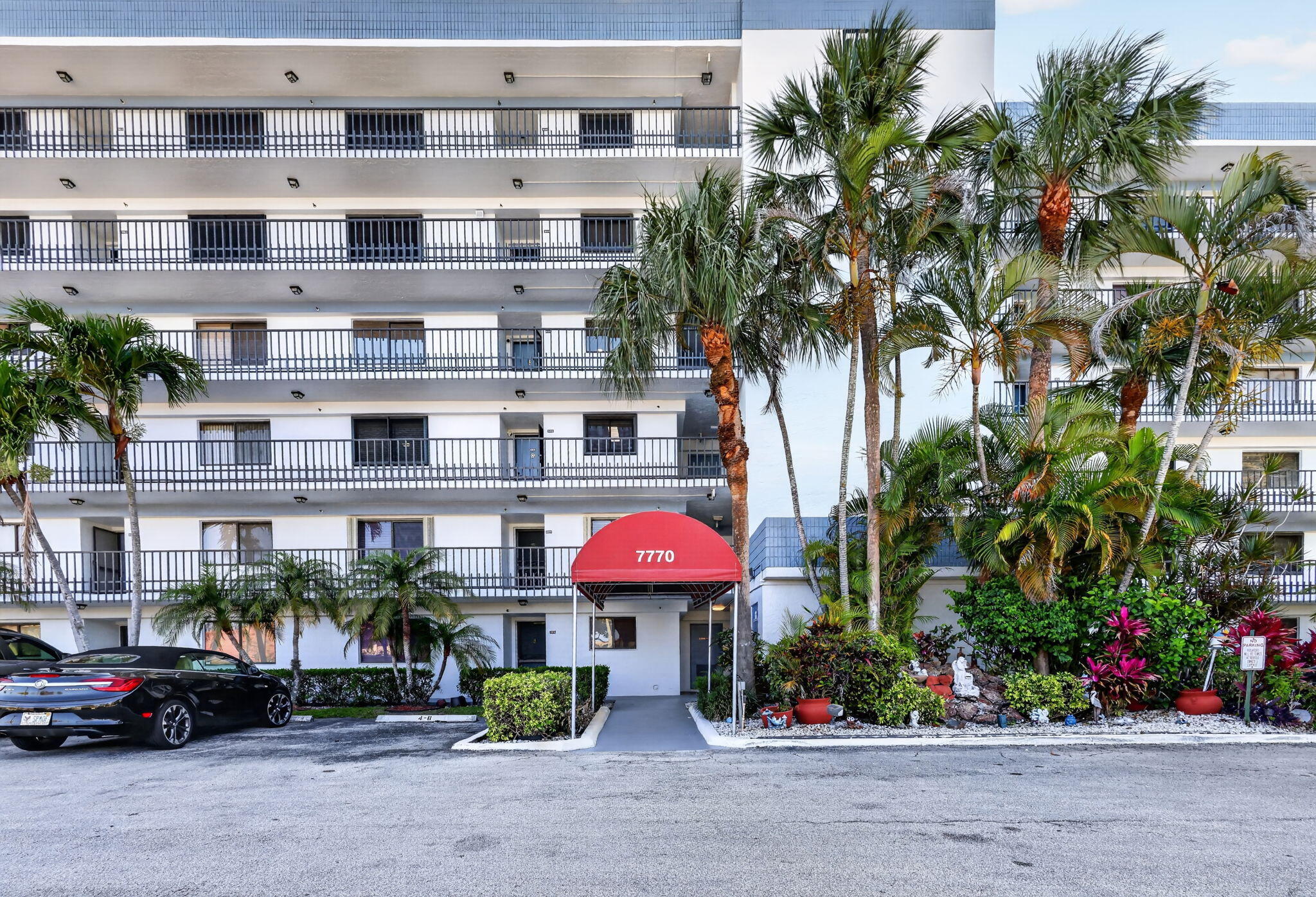 7770 Tahiti Lane 102