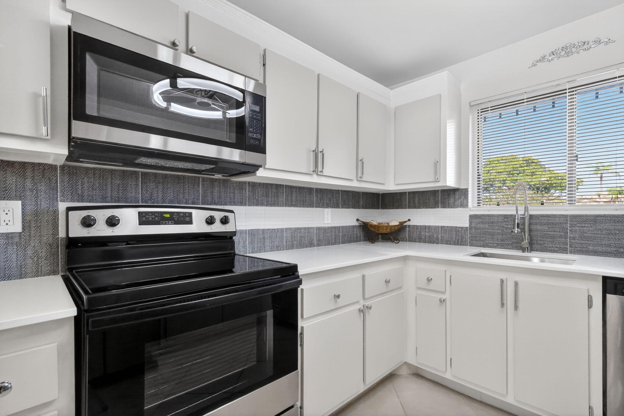 7770 Tahiti Lane 102