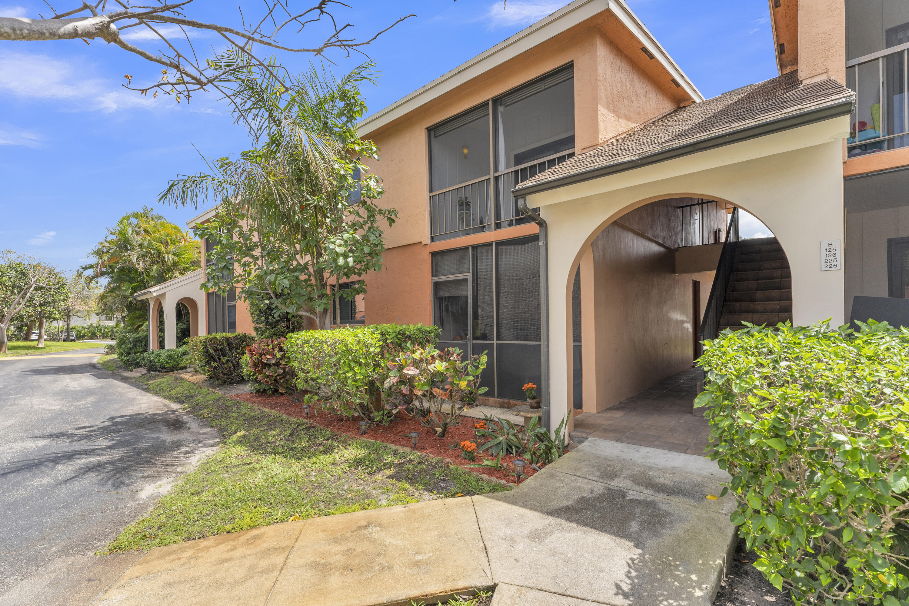 50 SE 12th Street 2260