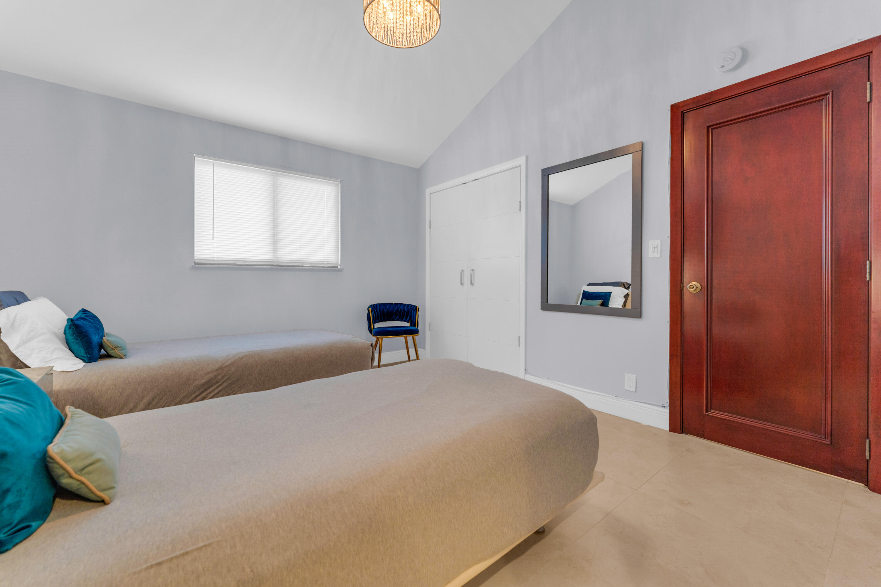 50 SE 12th Street 2260