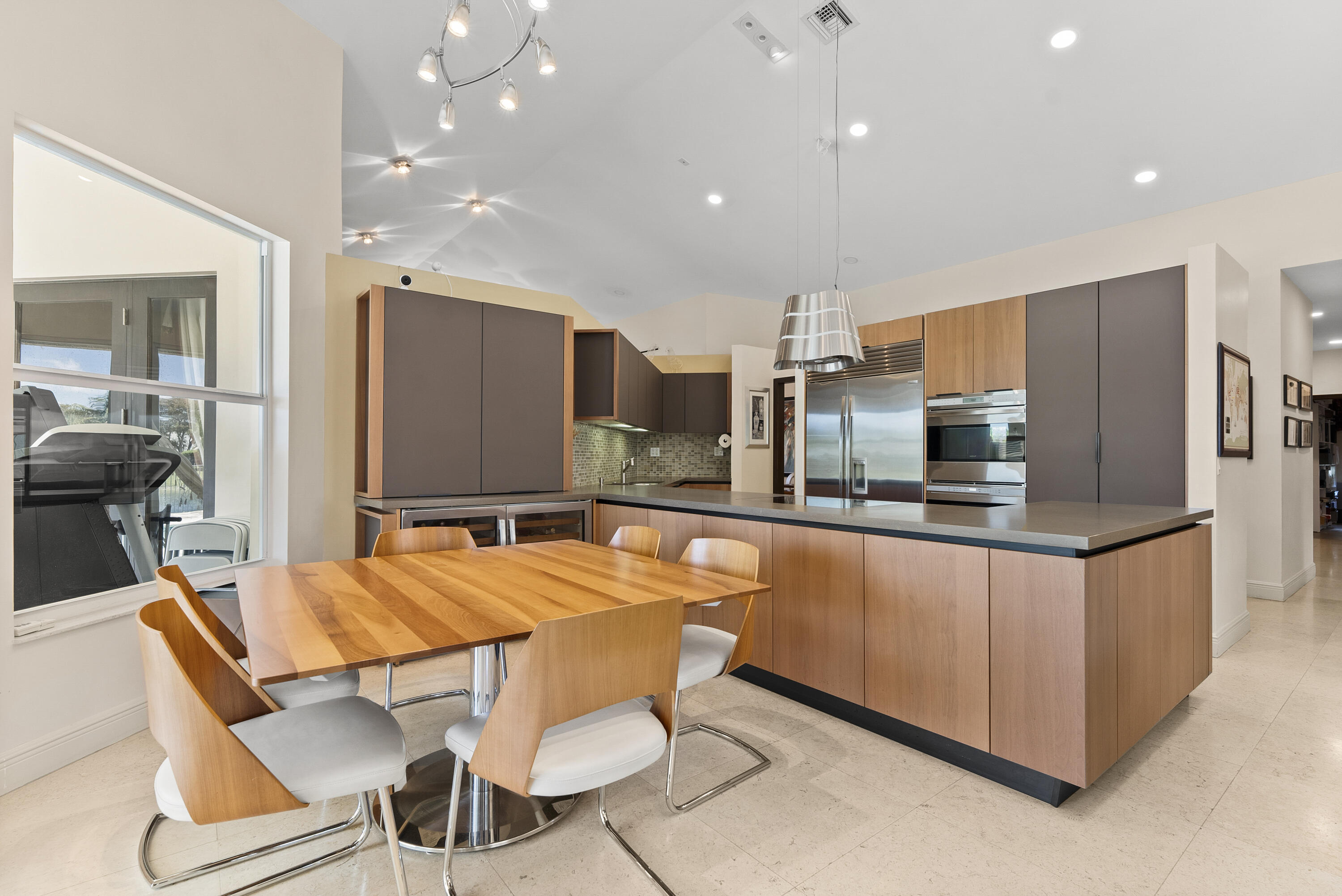 2245 SW 16th Place