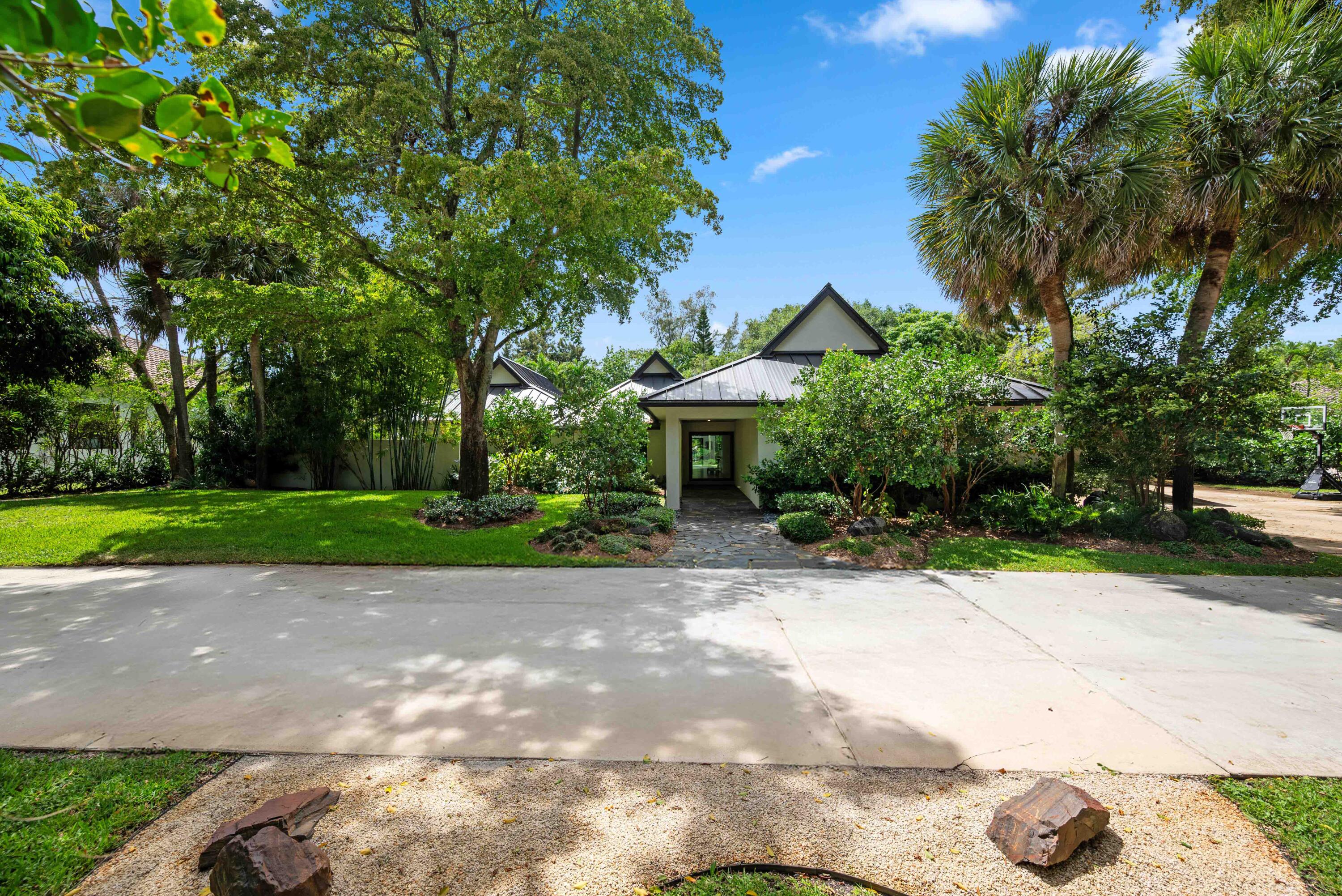 18660 Long Lake Drive