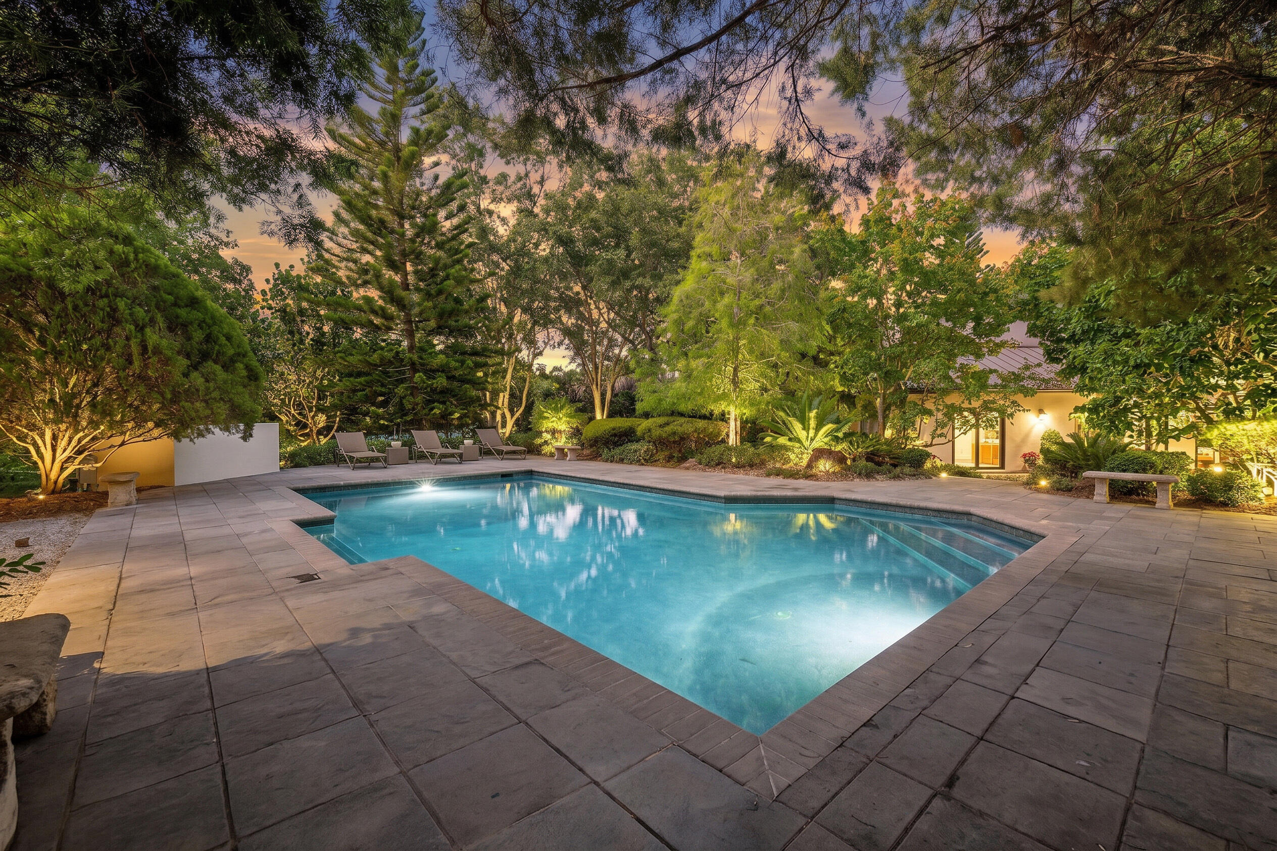 18660 Long Lake Drive