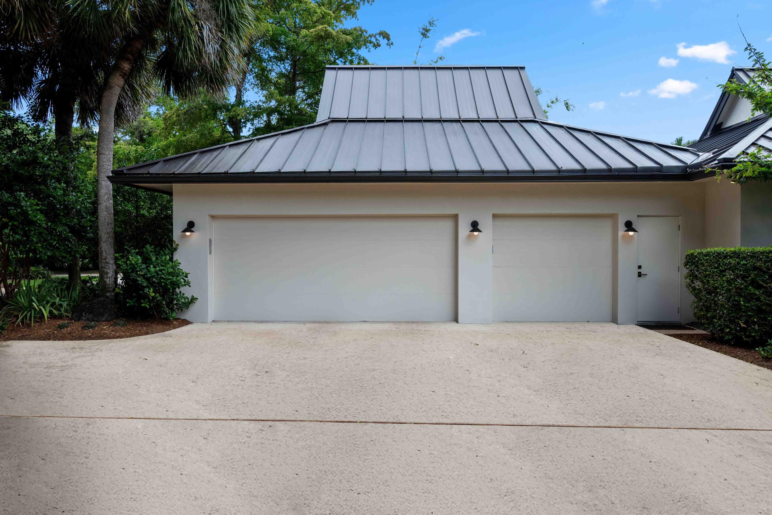 18660 Long Lake Drive