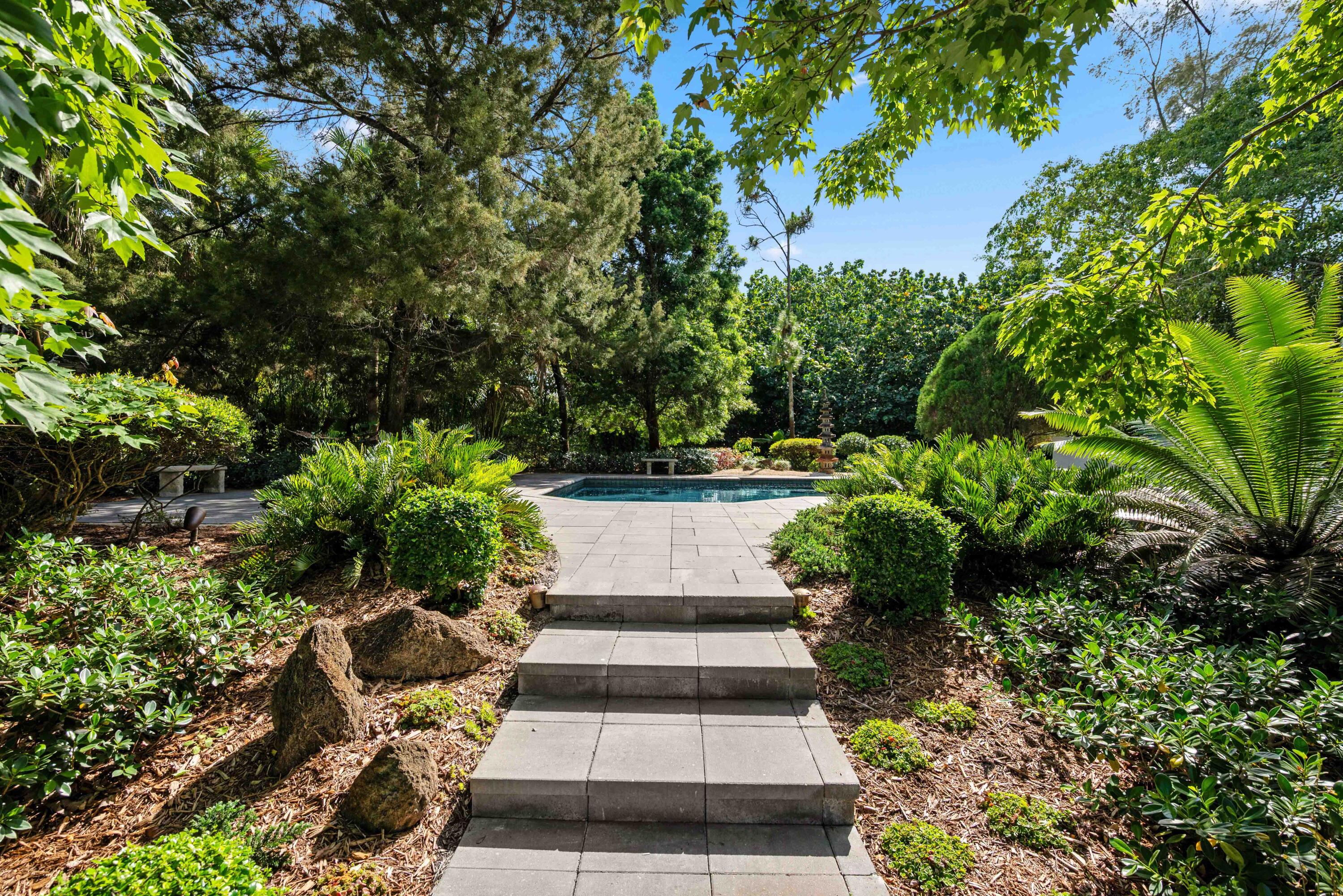 18660 Long Lake Drive