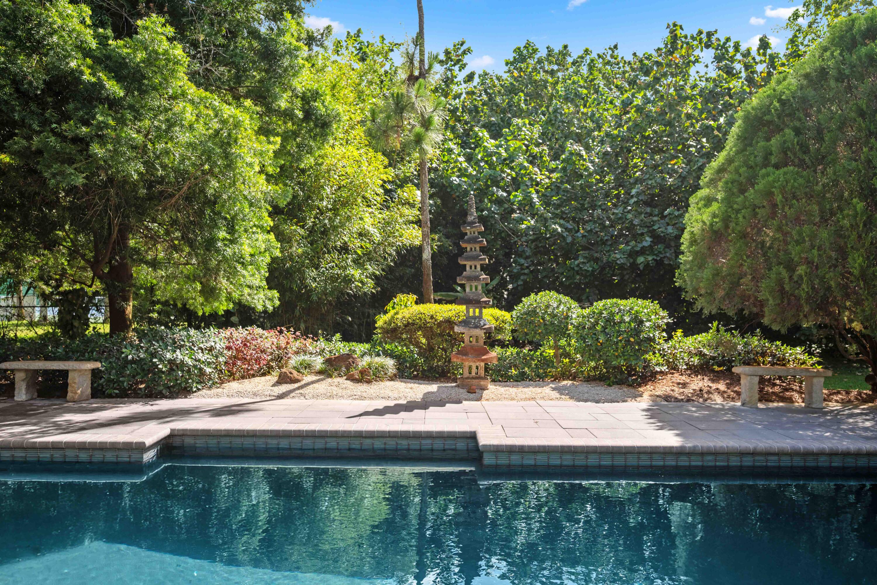 18660 Long Lake Drive