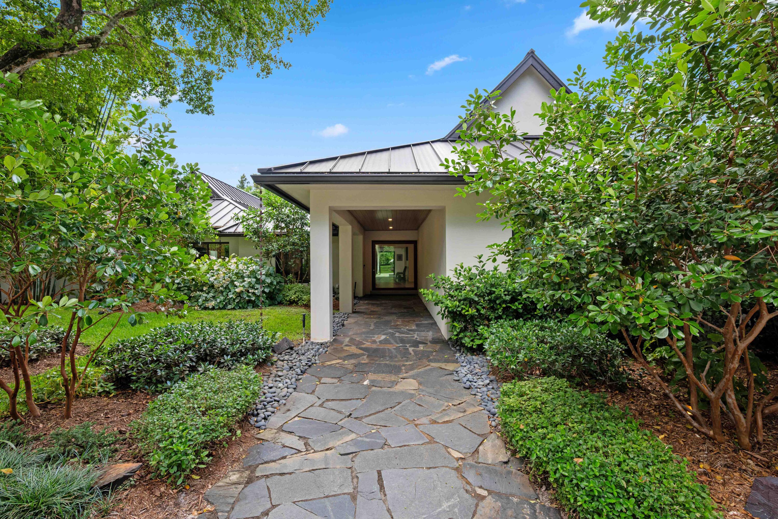 18660 Long Lake Drive