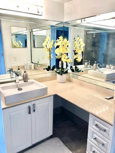 3594 S Ocean Boulevard 406