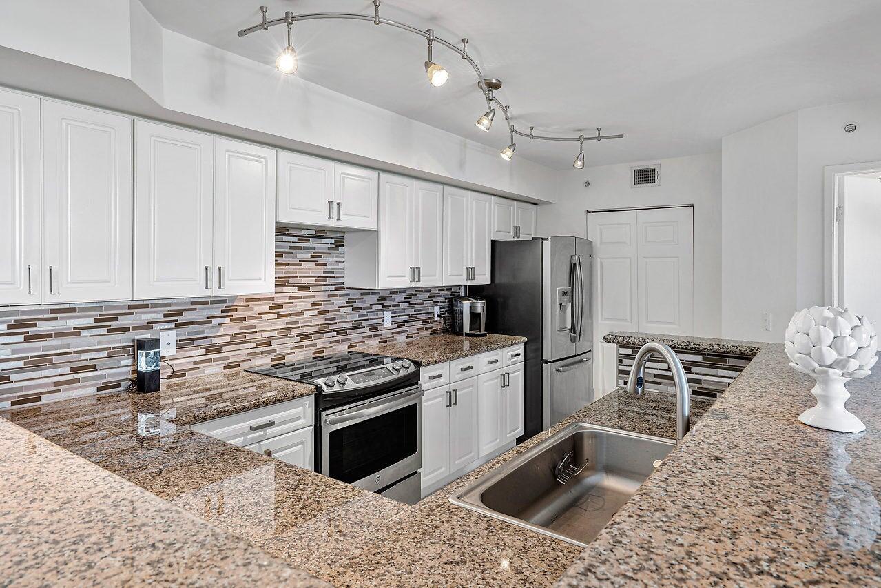 3594 S Ocean Boulevard 406