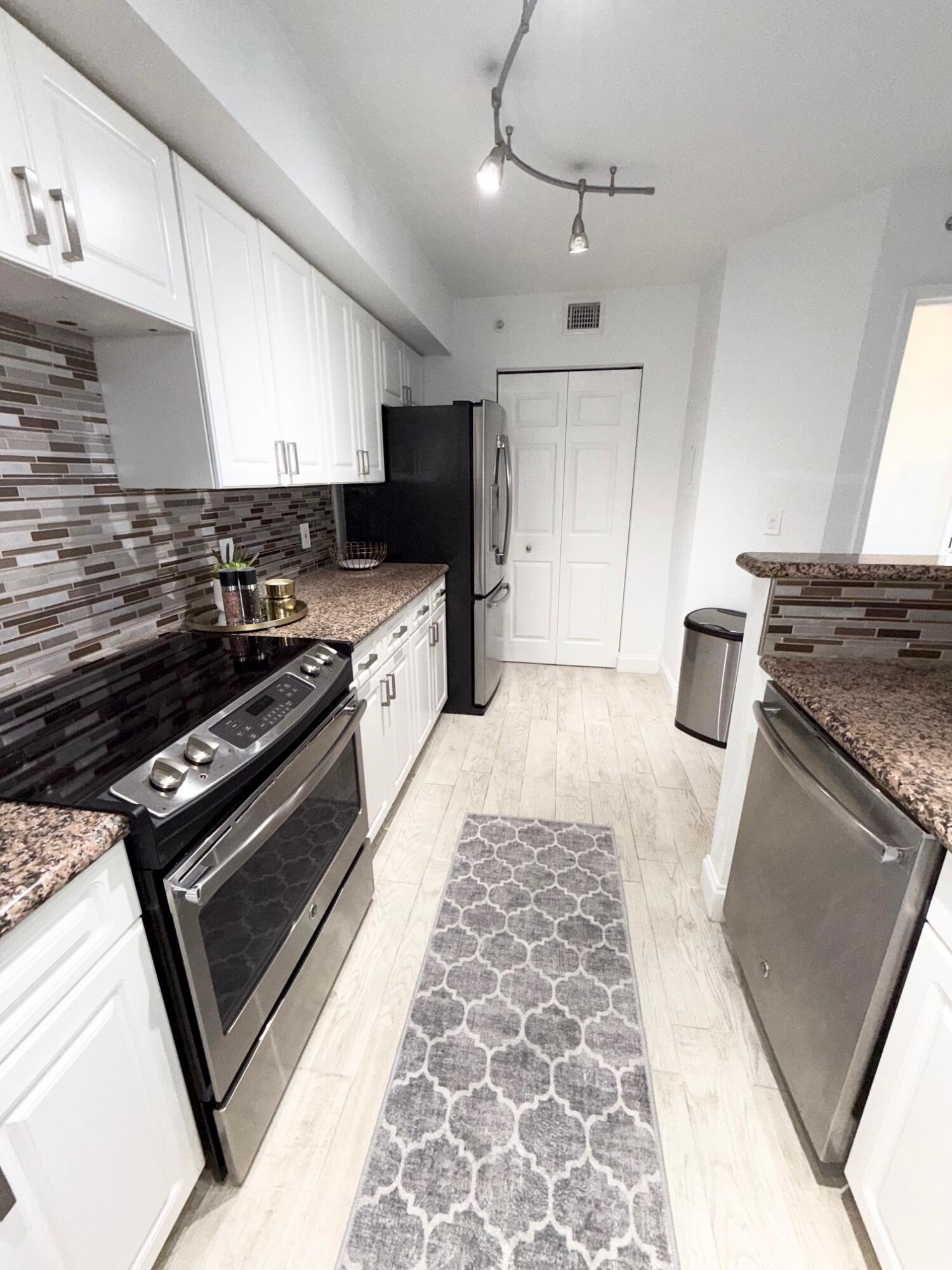 3594 S Ocean Boulevard 406