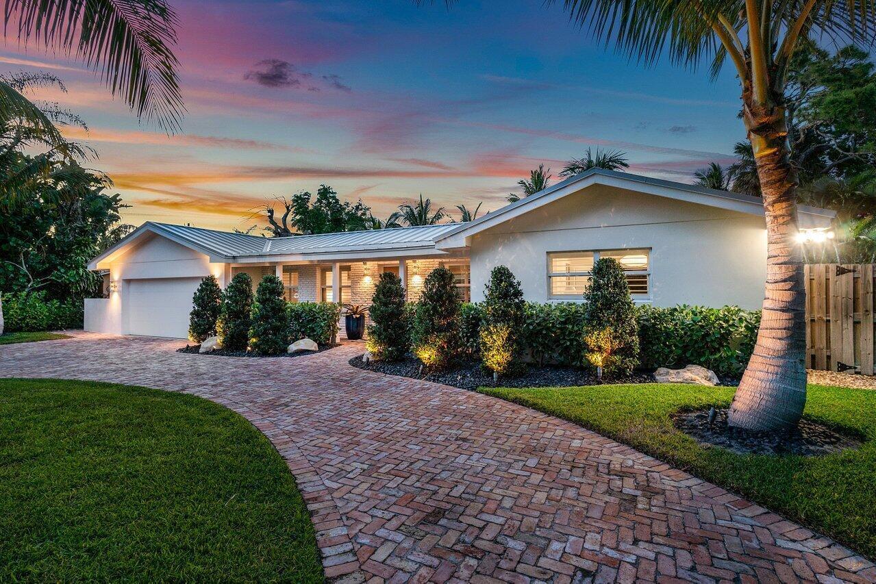 911 SW 27th Terrace