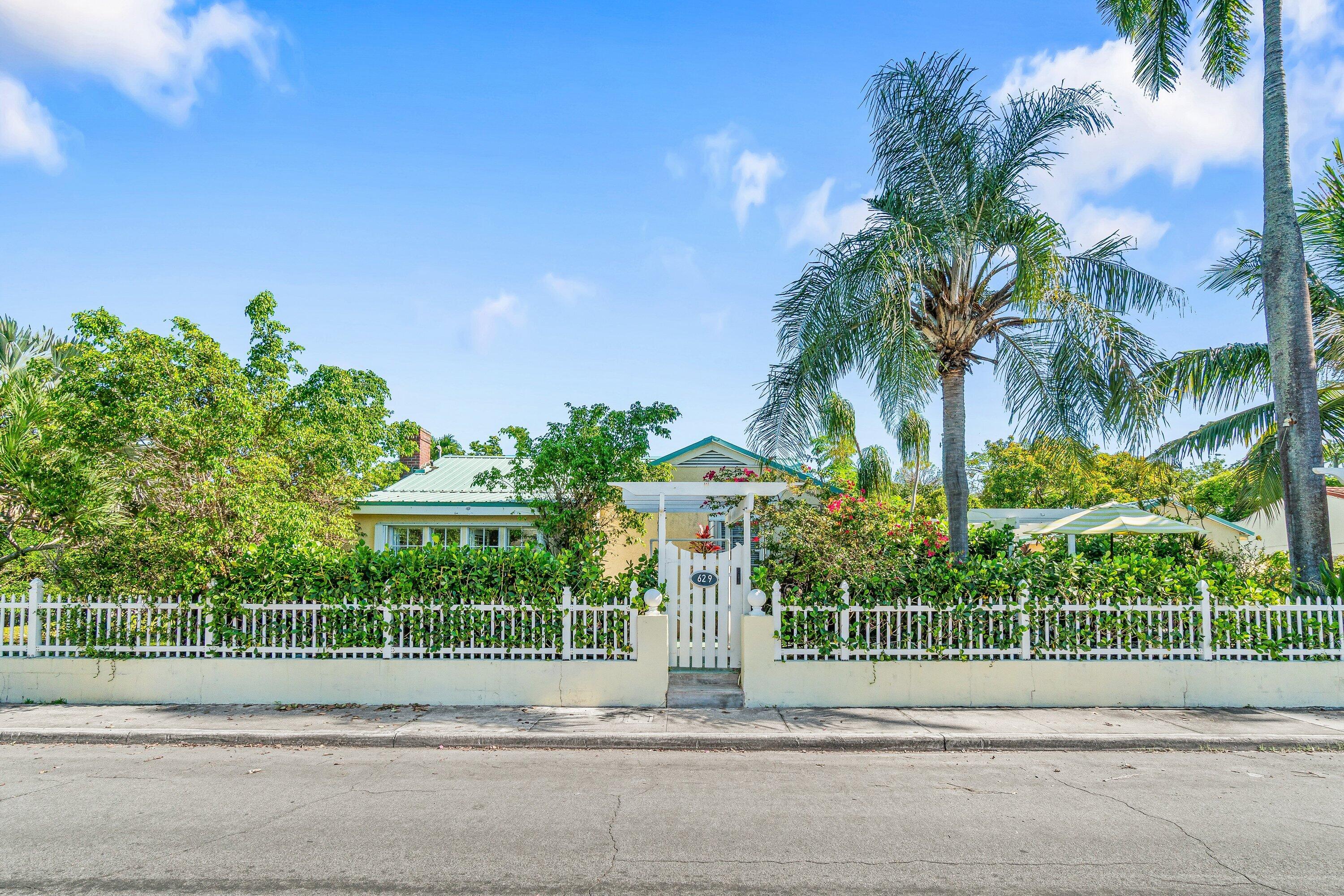 629 Selkirk Street