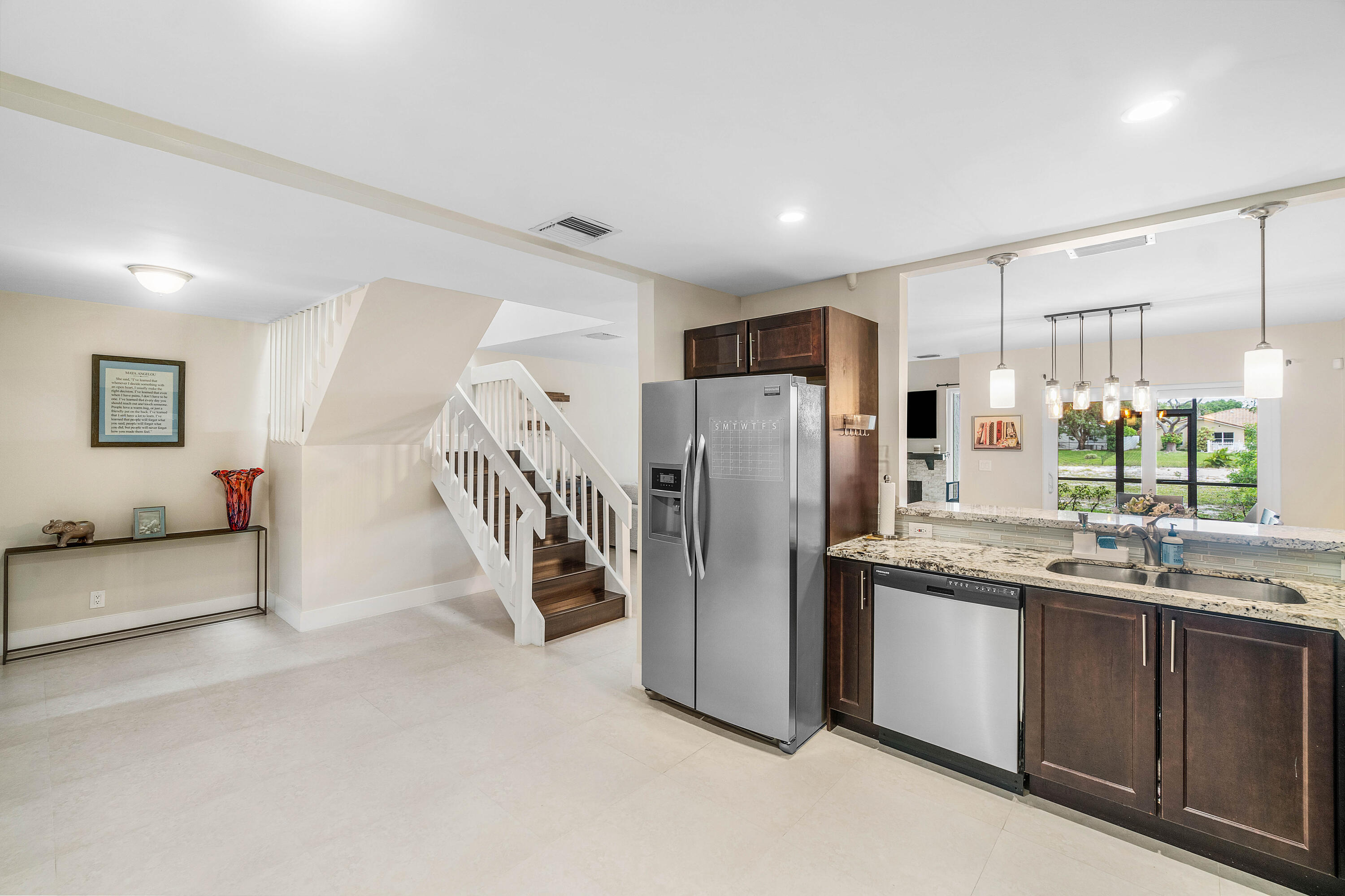 6044 Glendale Drive