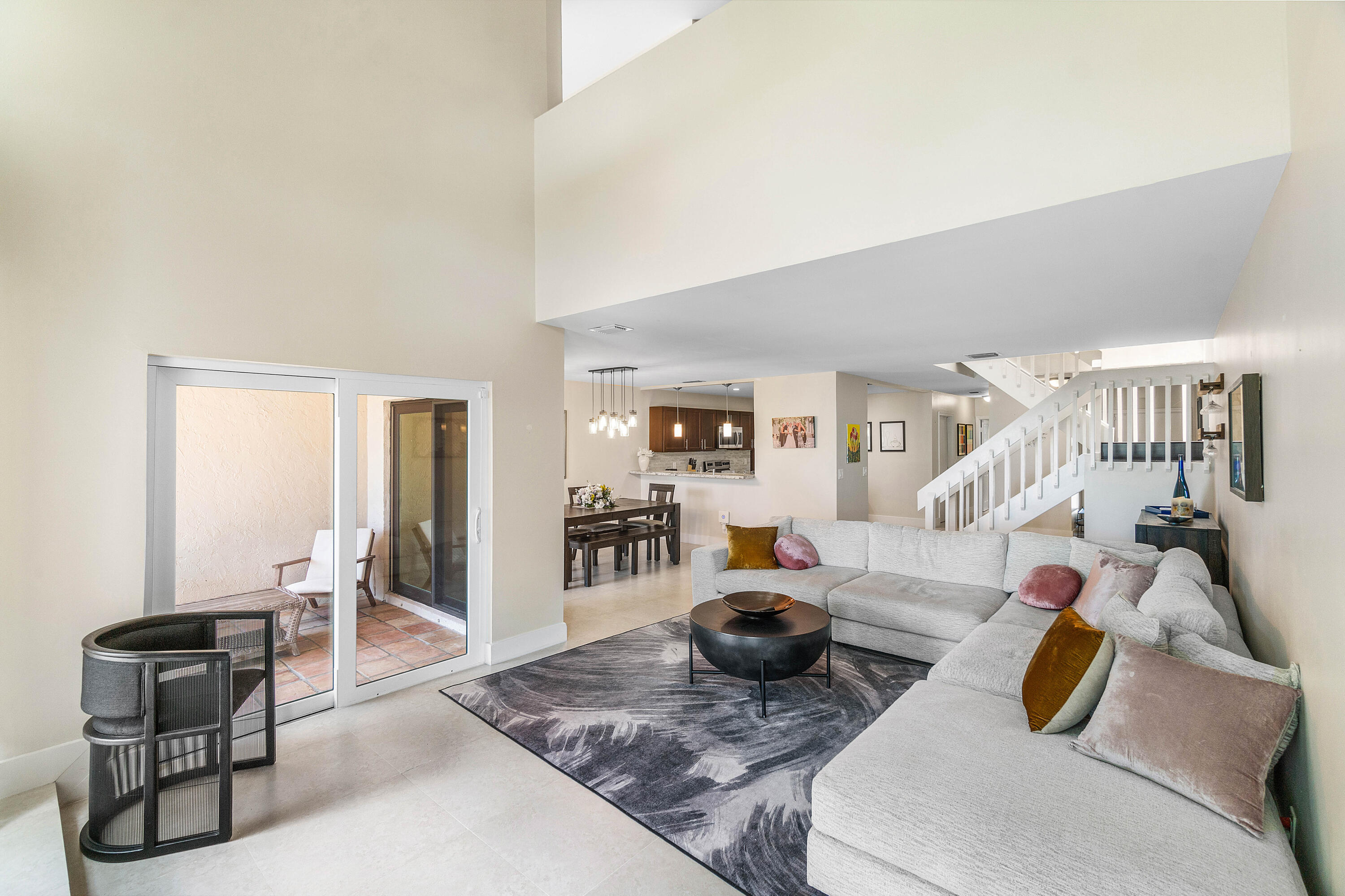 6044 Glendale Drive