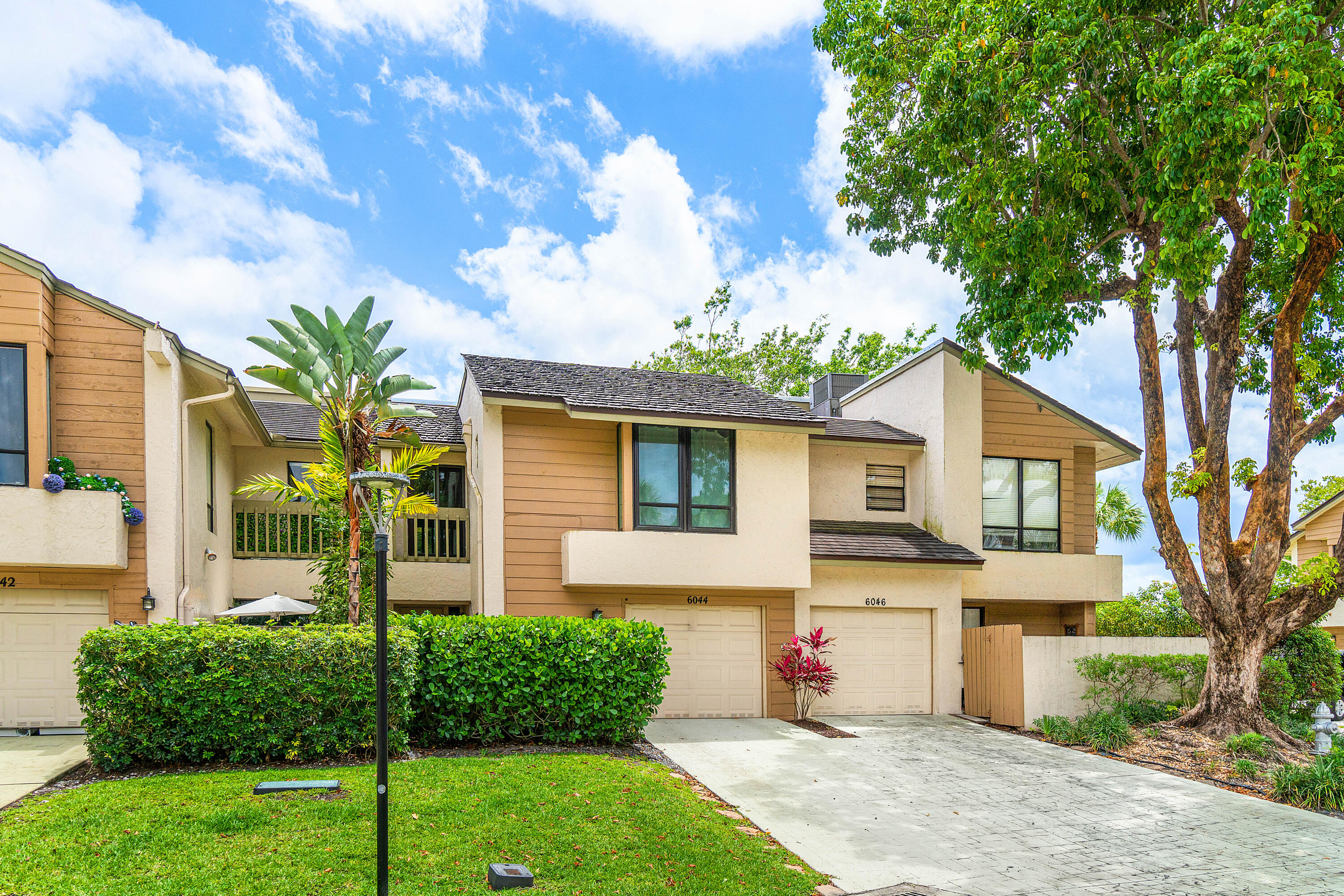 6044 Glendale Drive