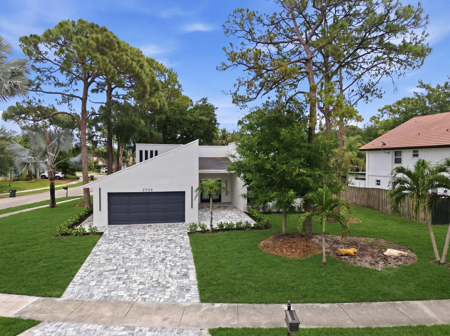 2908 NW 24th Way