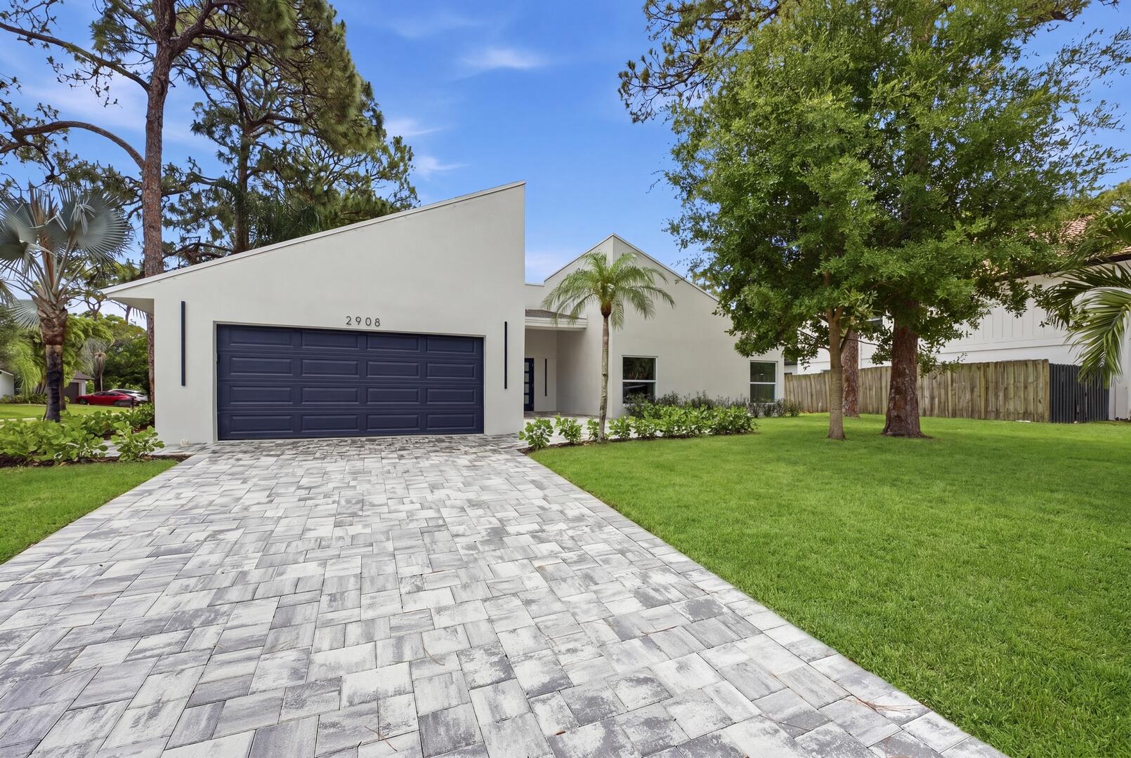 2908 NW 24th Way
