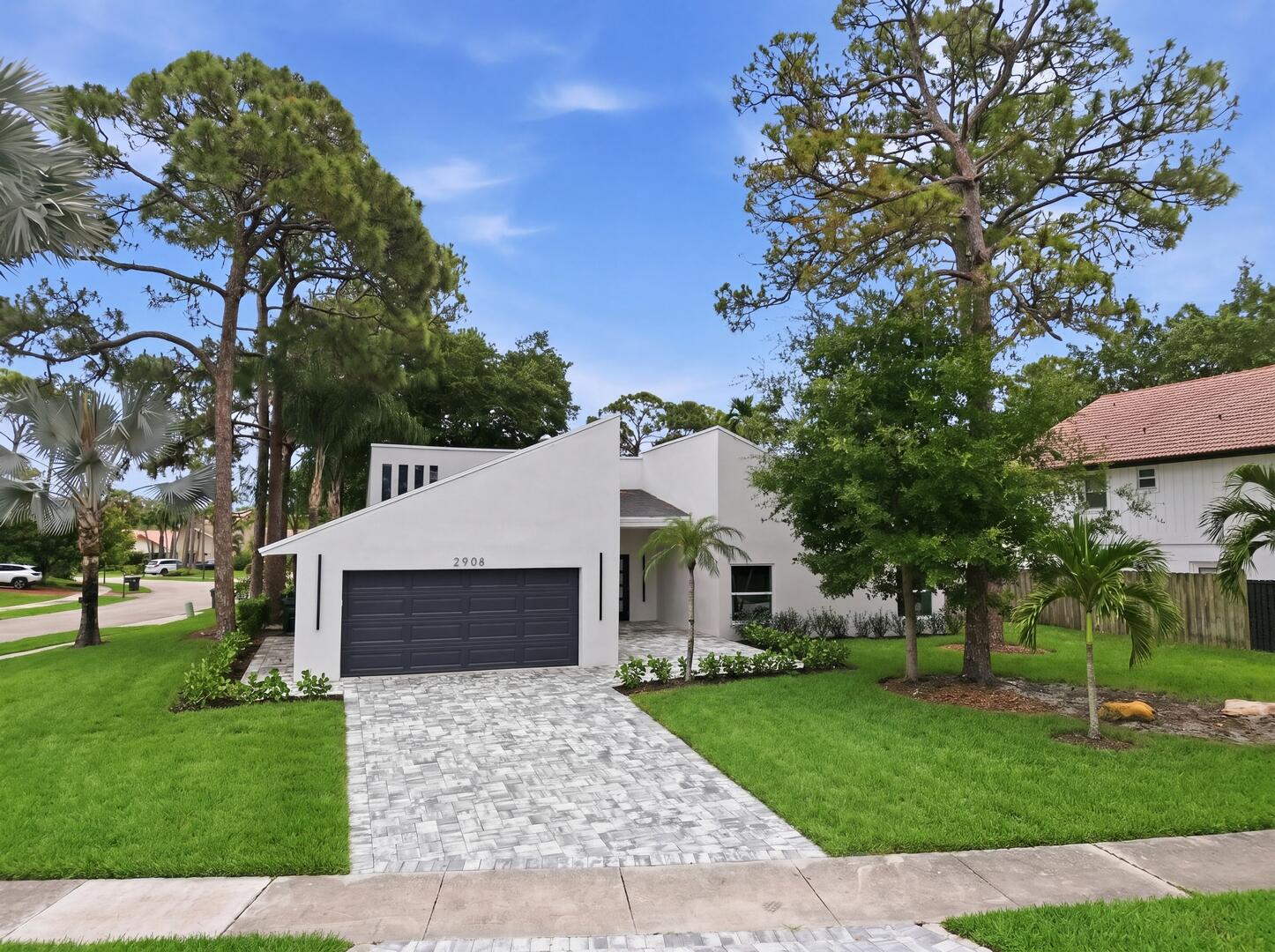 2908 NW 24th Way