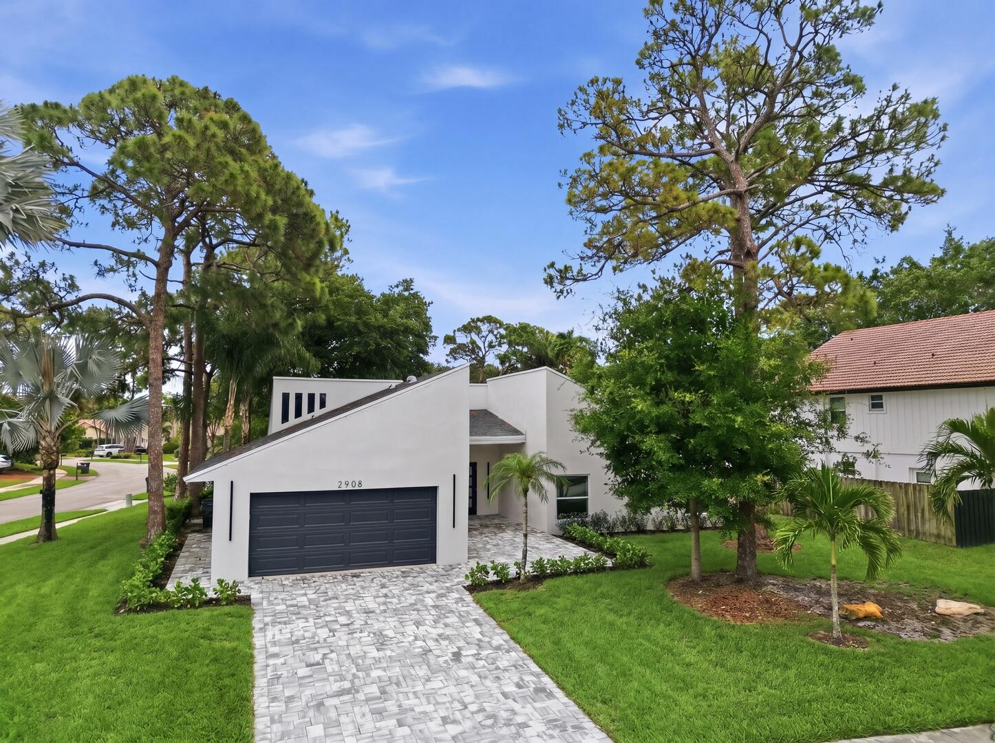 2908 NW 24th Way