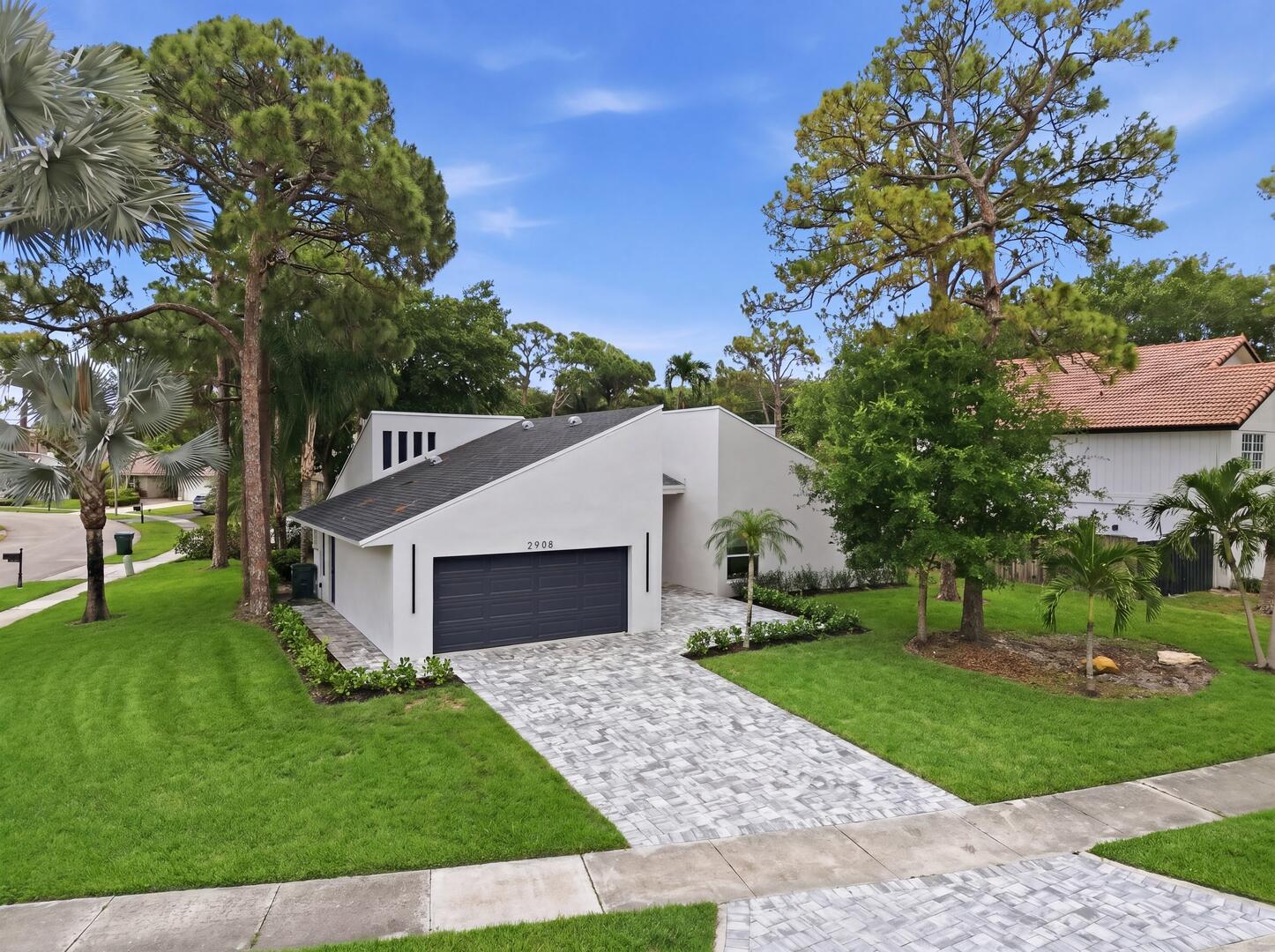 2908 NW 24th Way