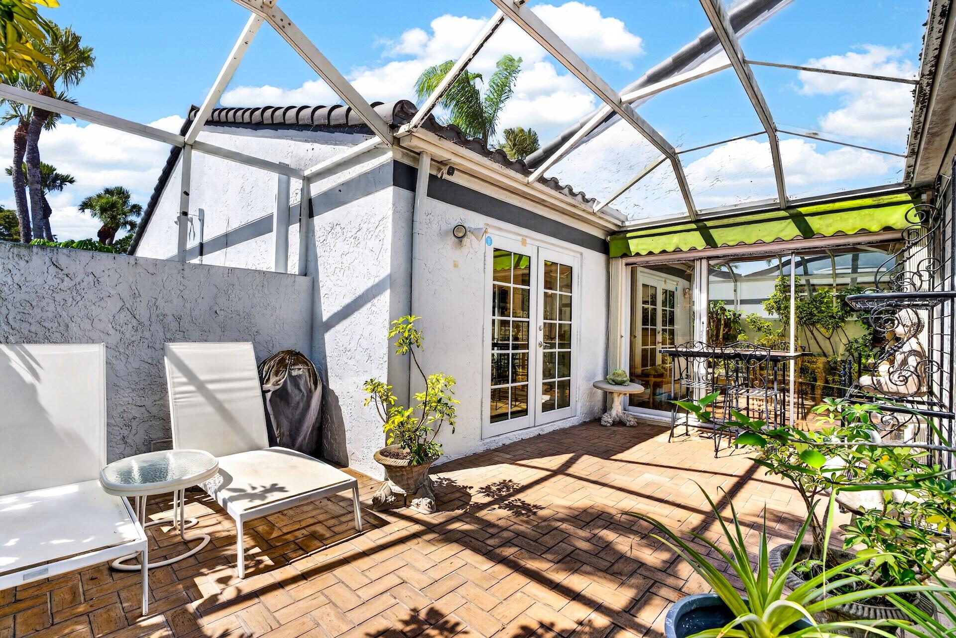 17 Villa Lane
