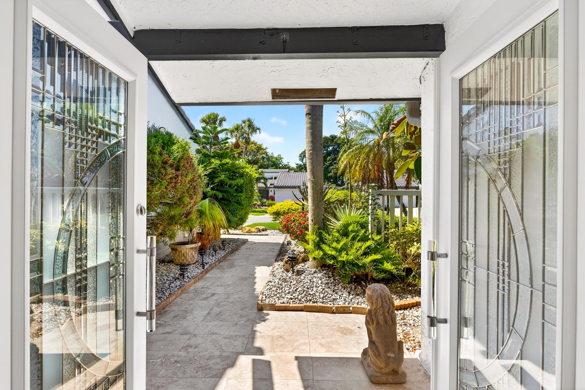 17 Villa Lane