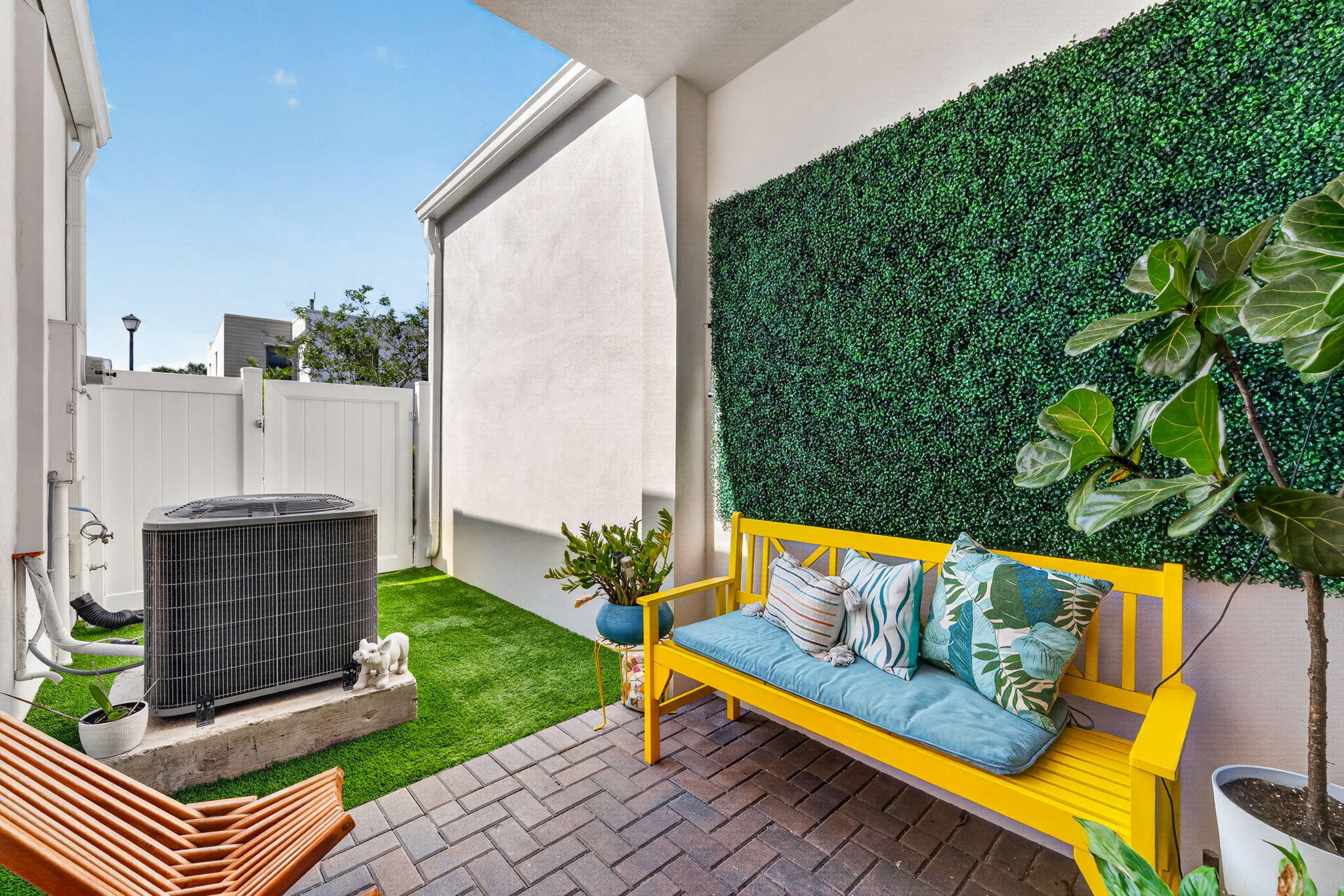 527 NW 17th Street