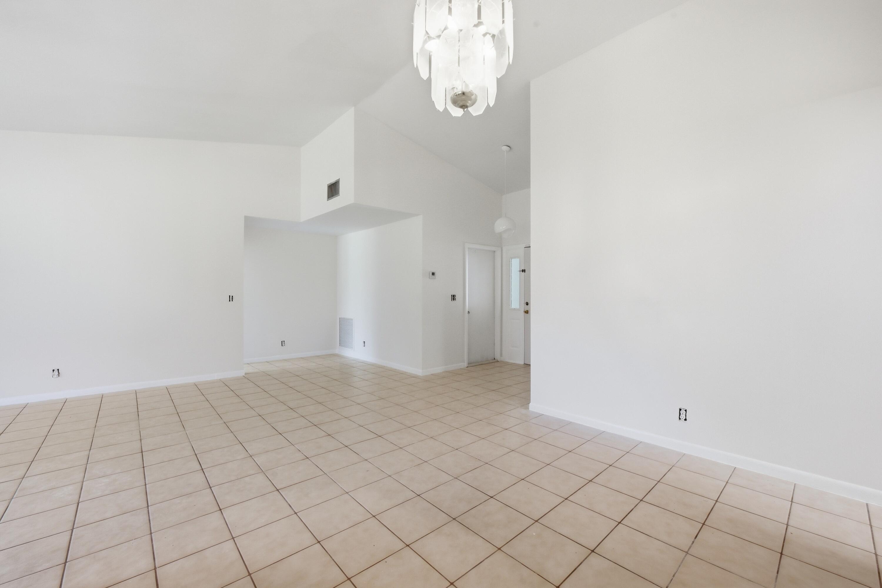 2260 NW 40th Terrace