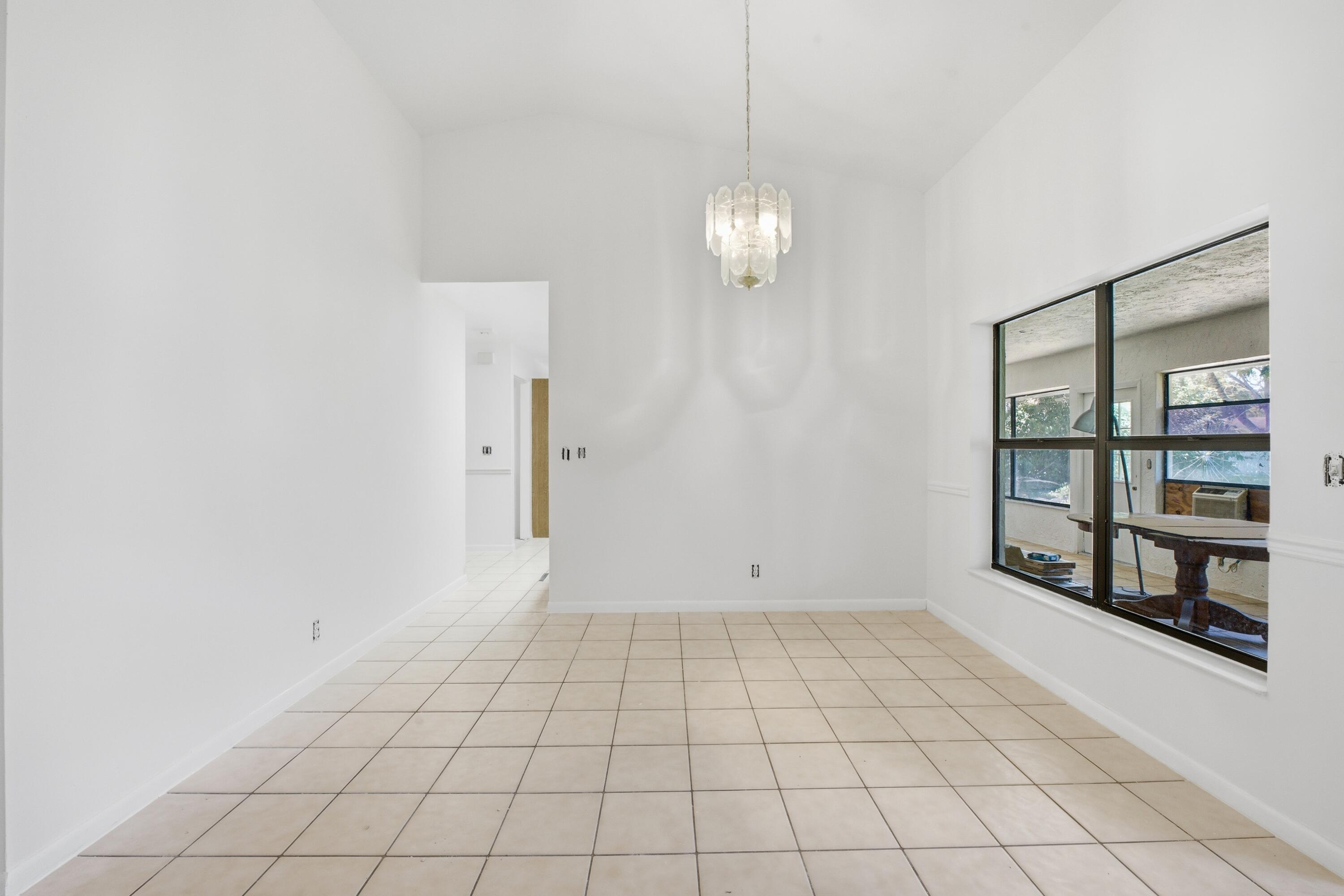 2260 NW 40th Terrace