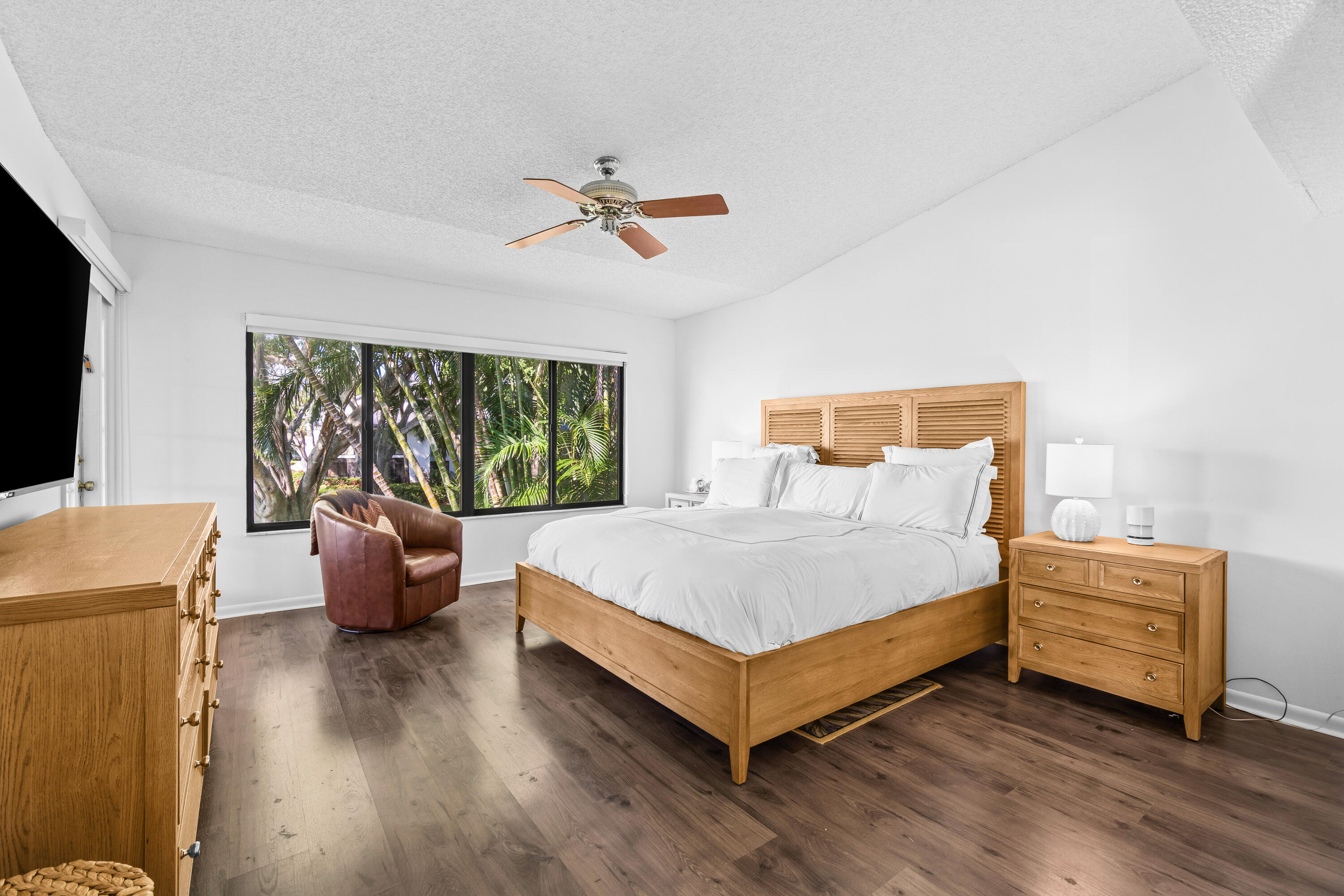 7533 Glendevon Lane 905