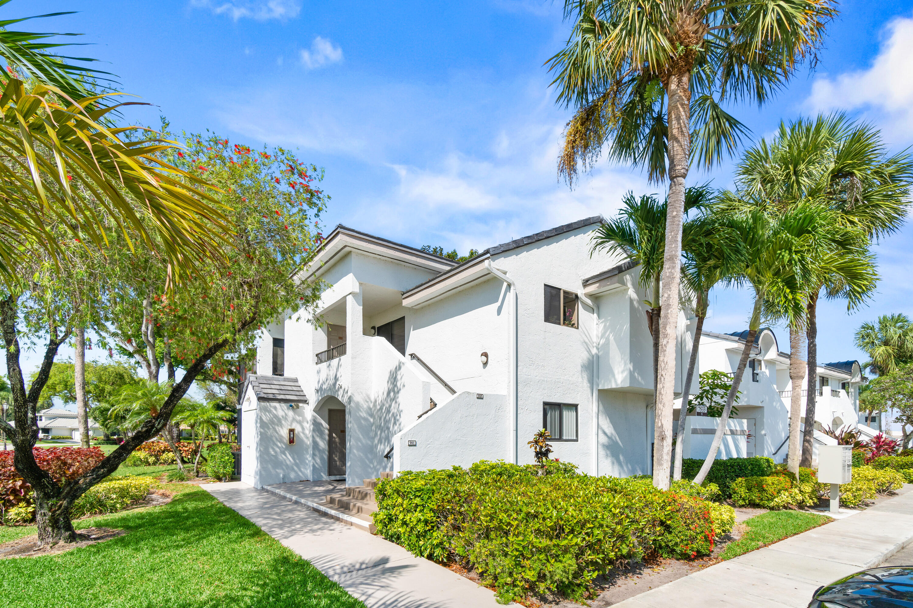 7533 Glendevon Lane 905