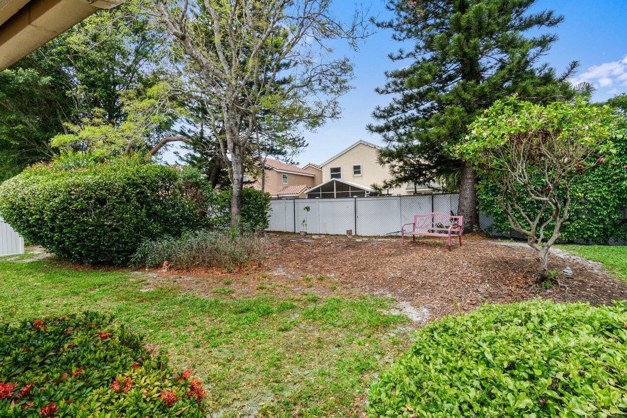10001 Country Brook Road