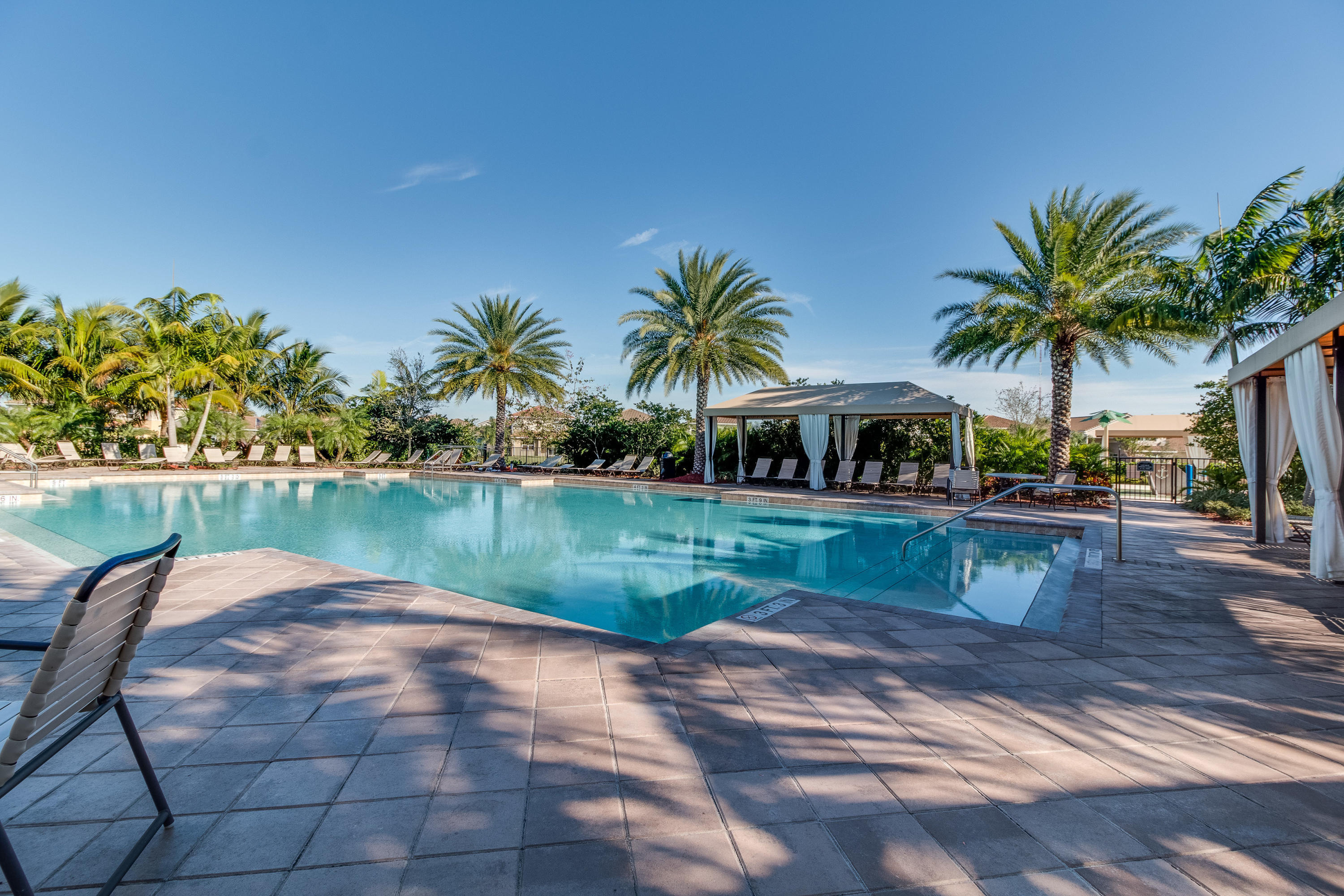 8268 Calabria Lakes Drive