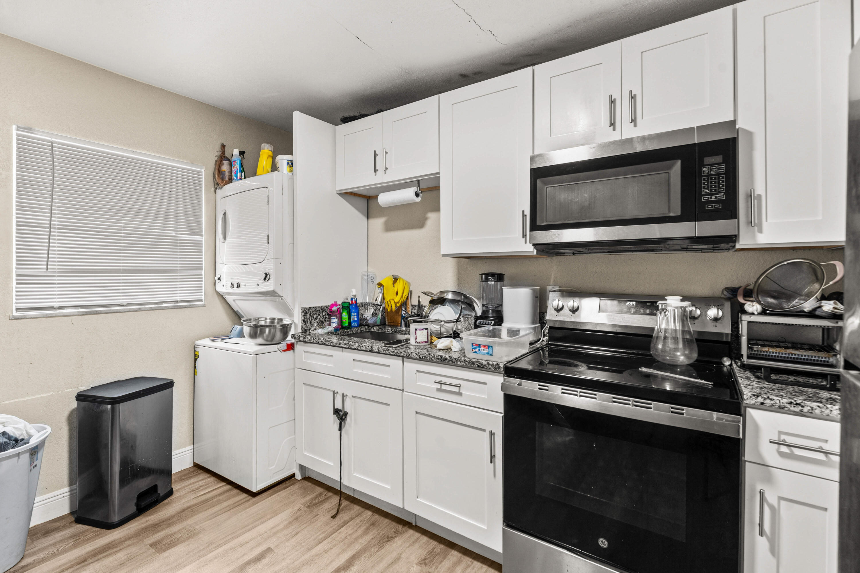 1205 Ave K