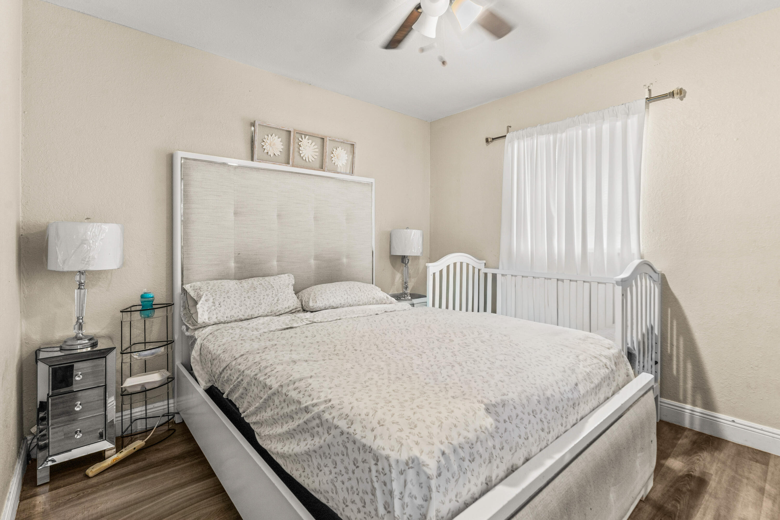 1205 Ave K