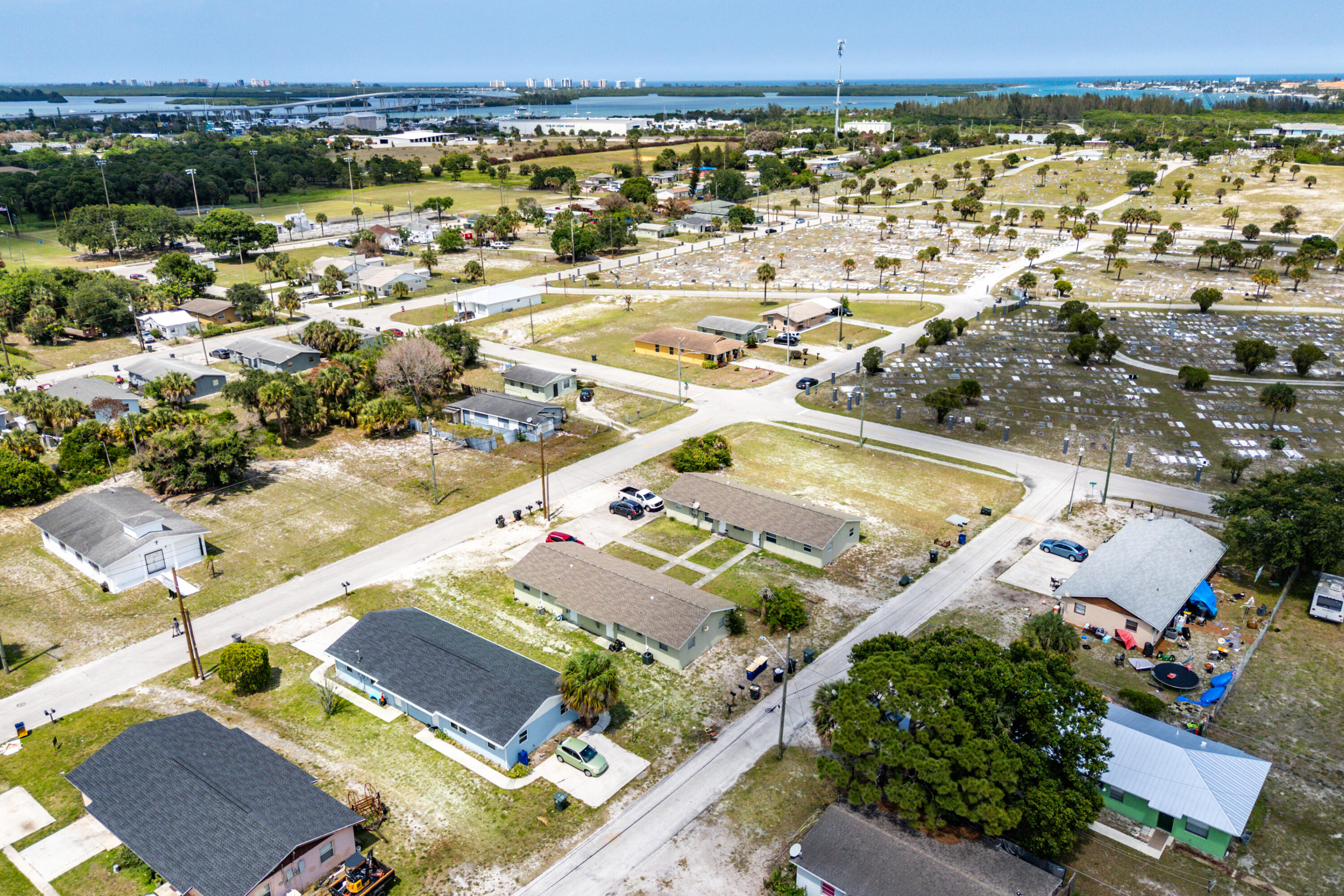 1205 Ave K