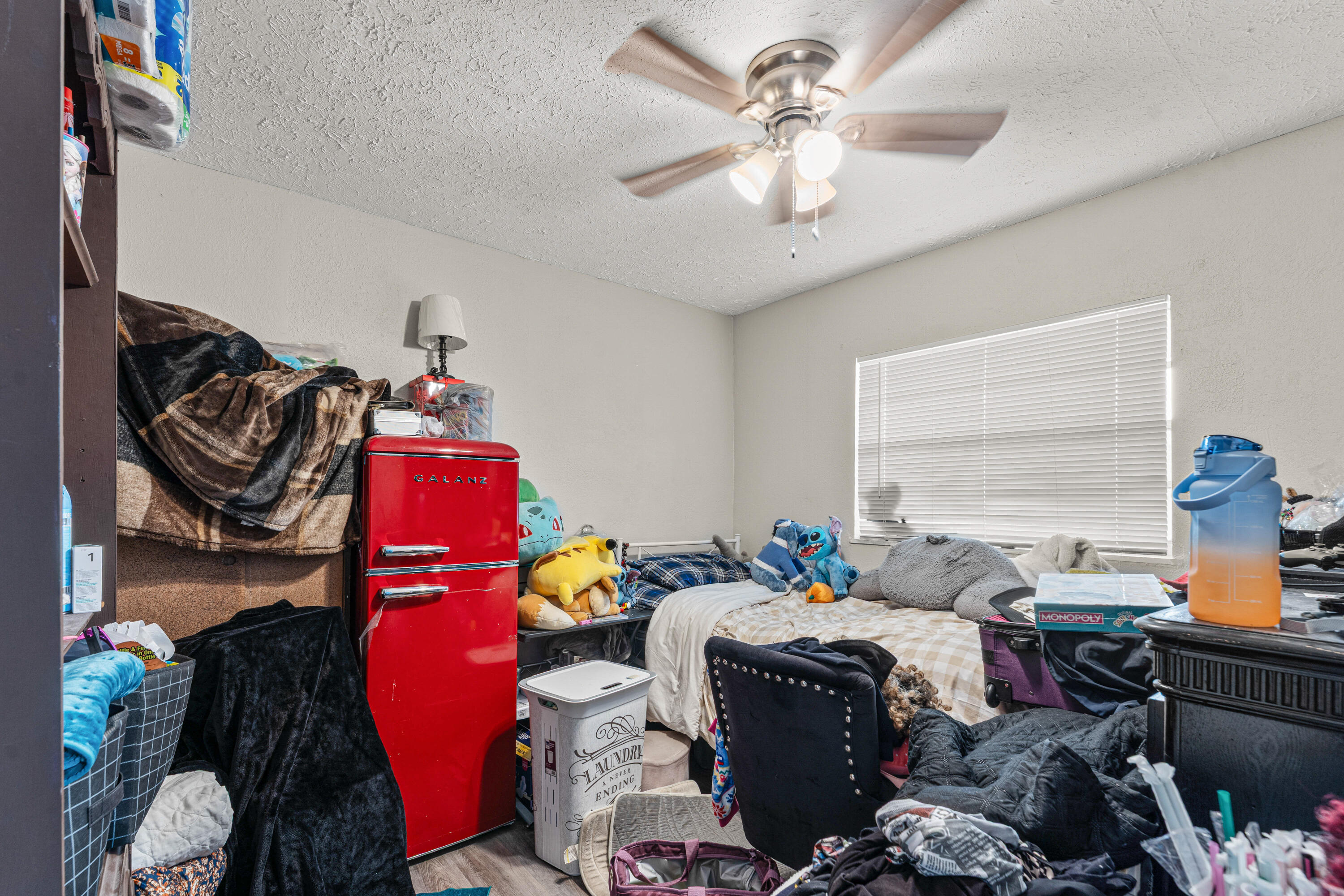 1205 Ave K