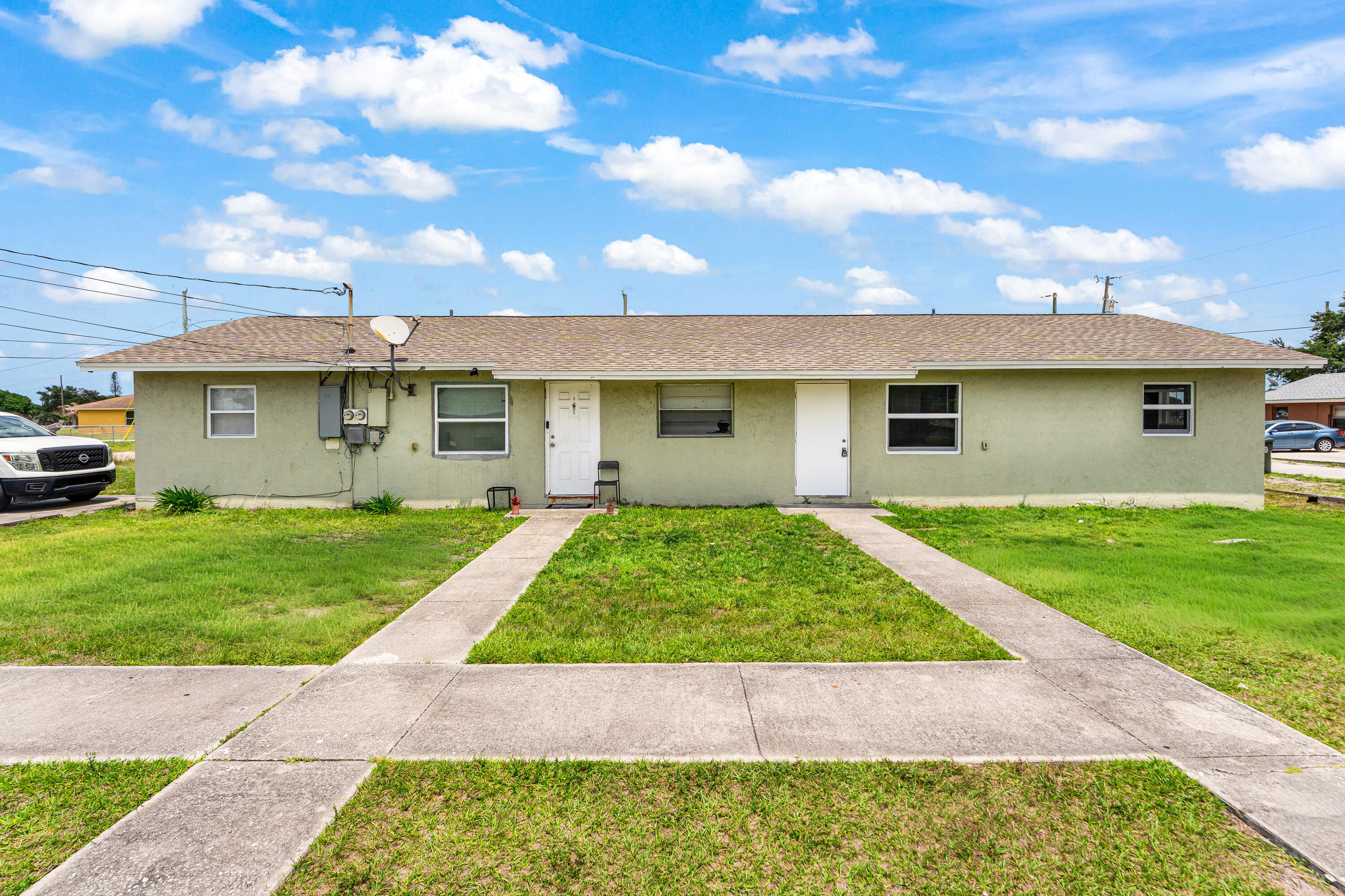 1205 Ave K