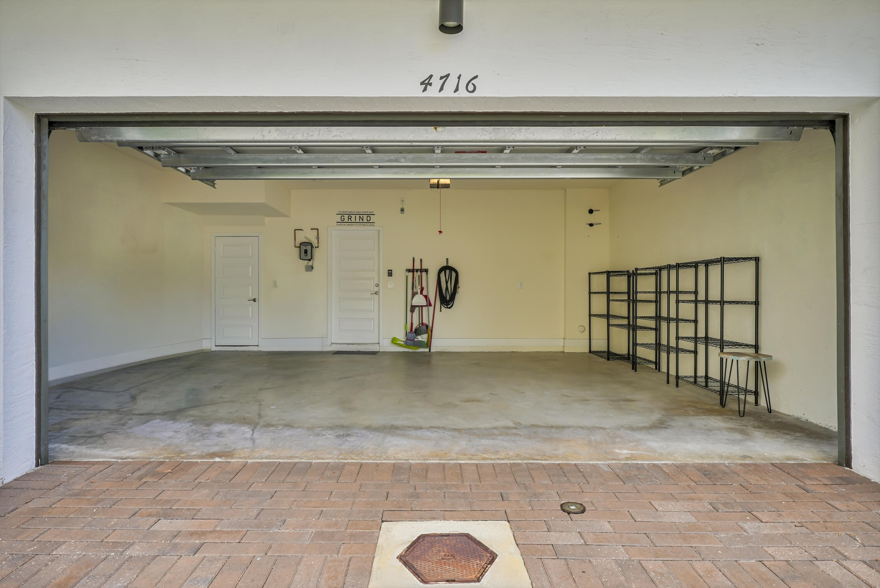 4716 NW 84th Court