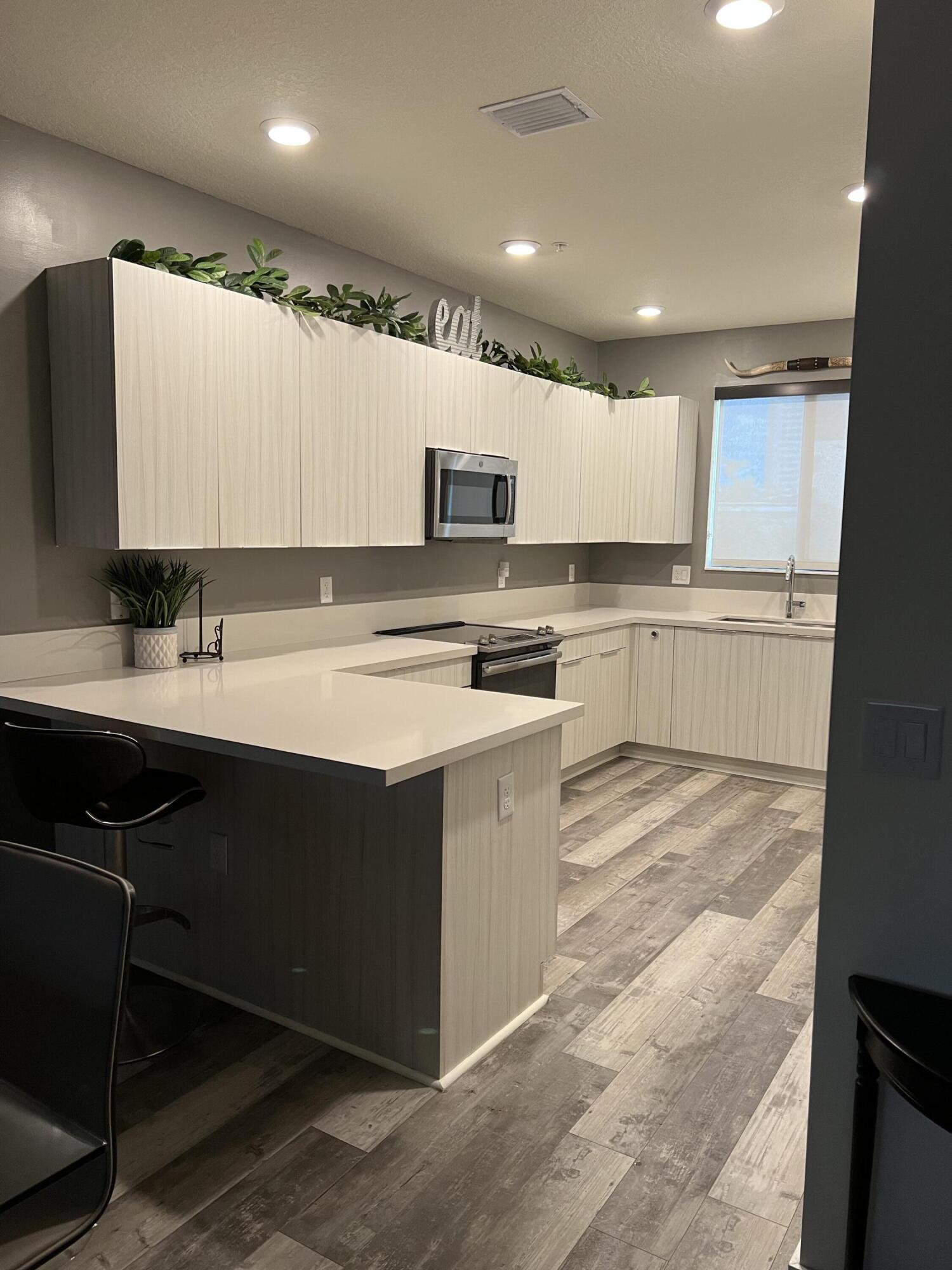 4716 NW 84th Court