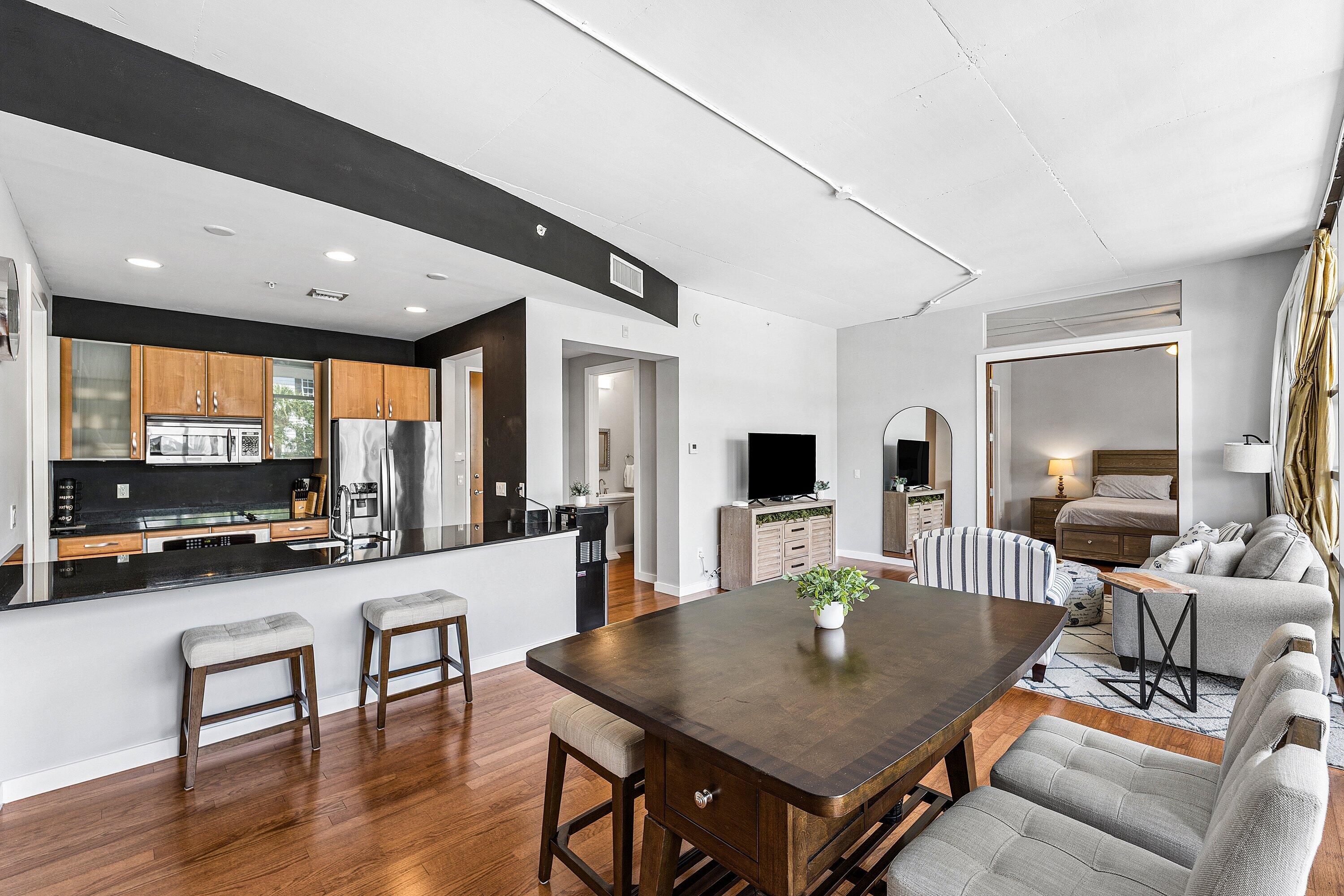 335 SE 6th Avenue