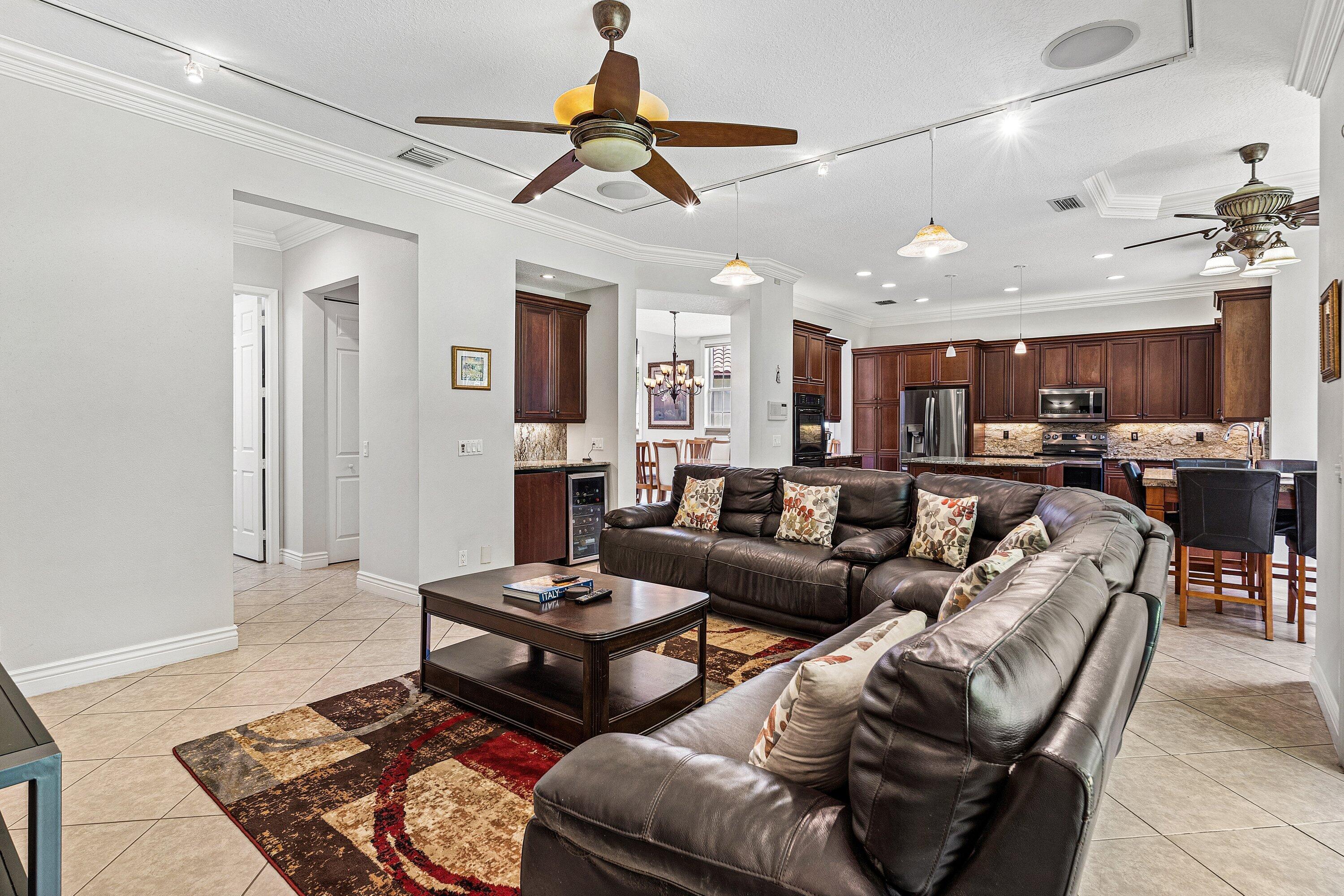 9861 Cobblestone Creek